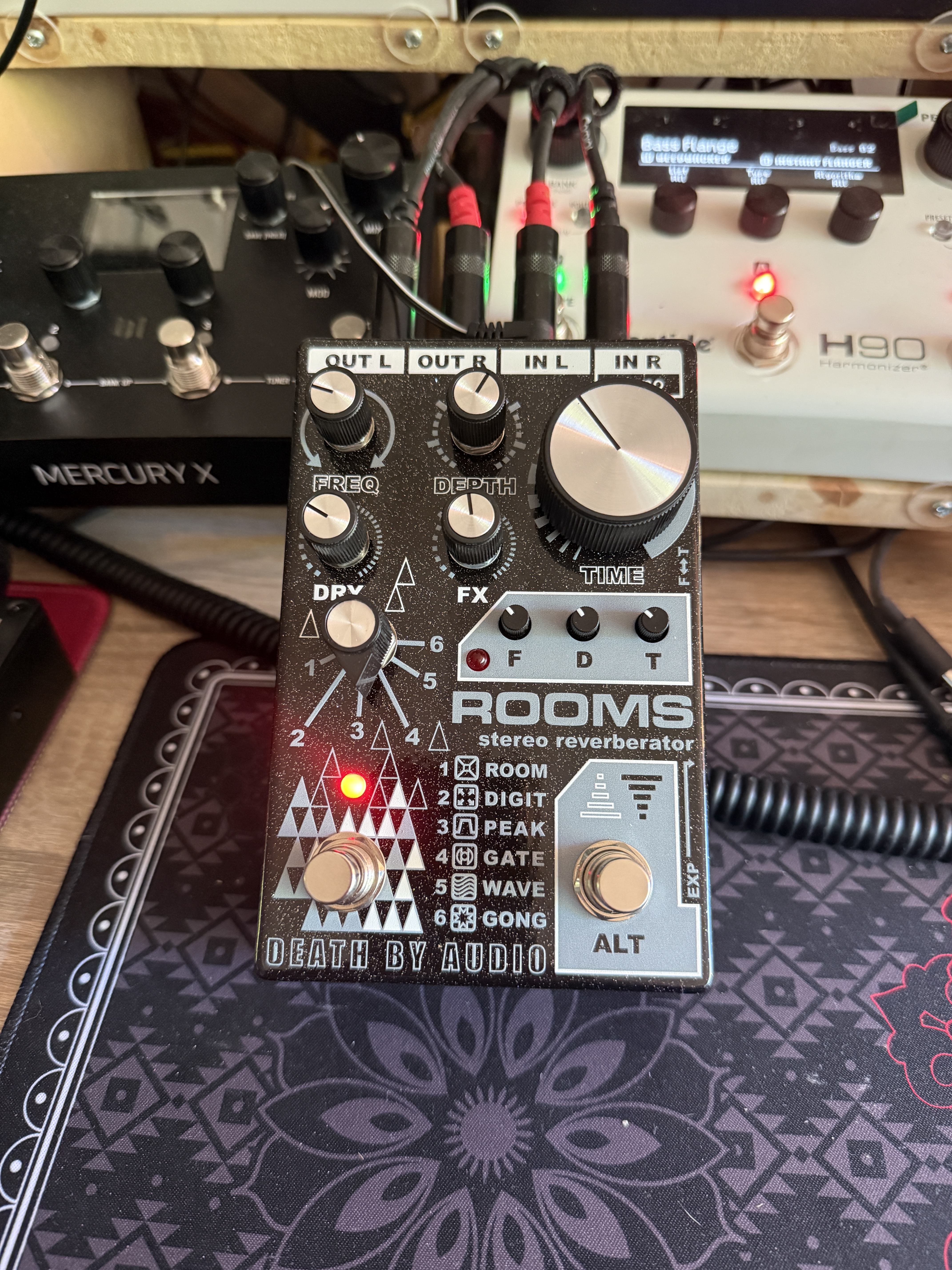 A vendre Death By Audio ROOMS