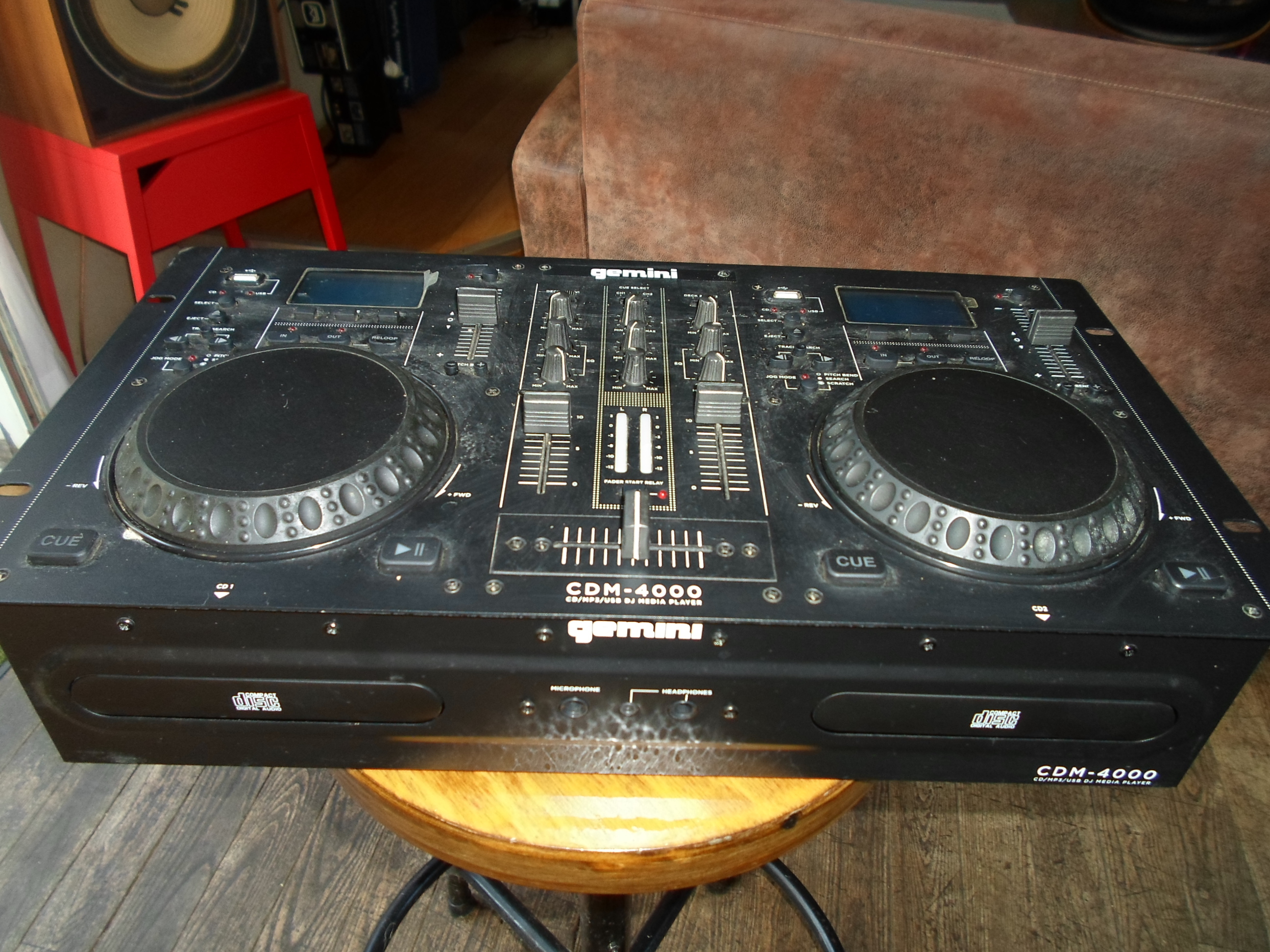 table de mix gemini en parfait état