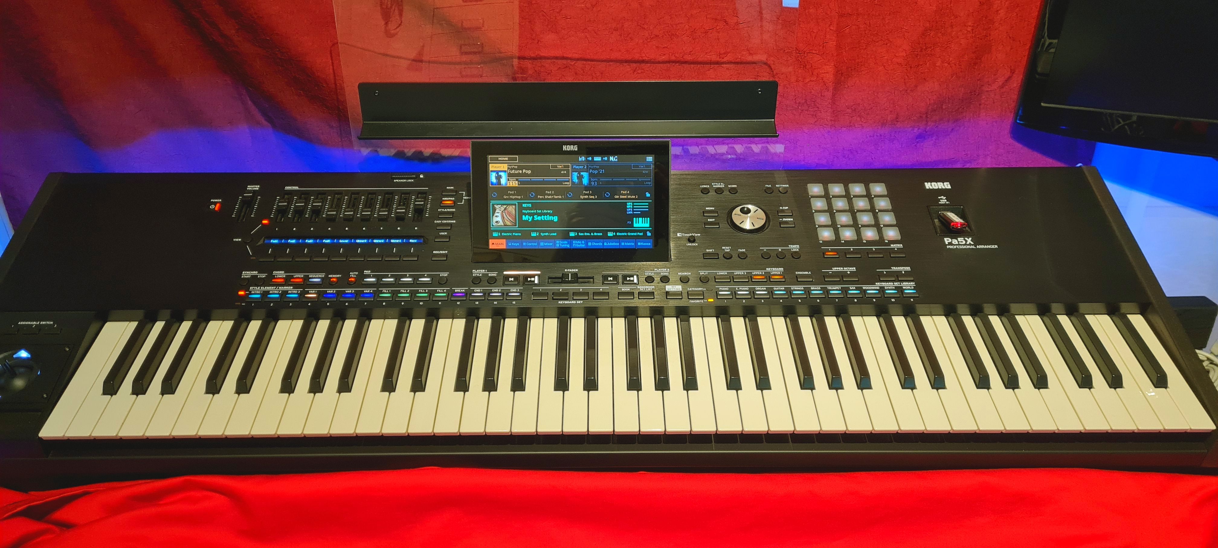 VENDS ou ECHANGE KORG PA5X