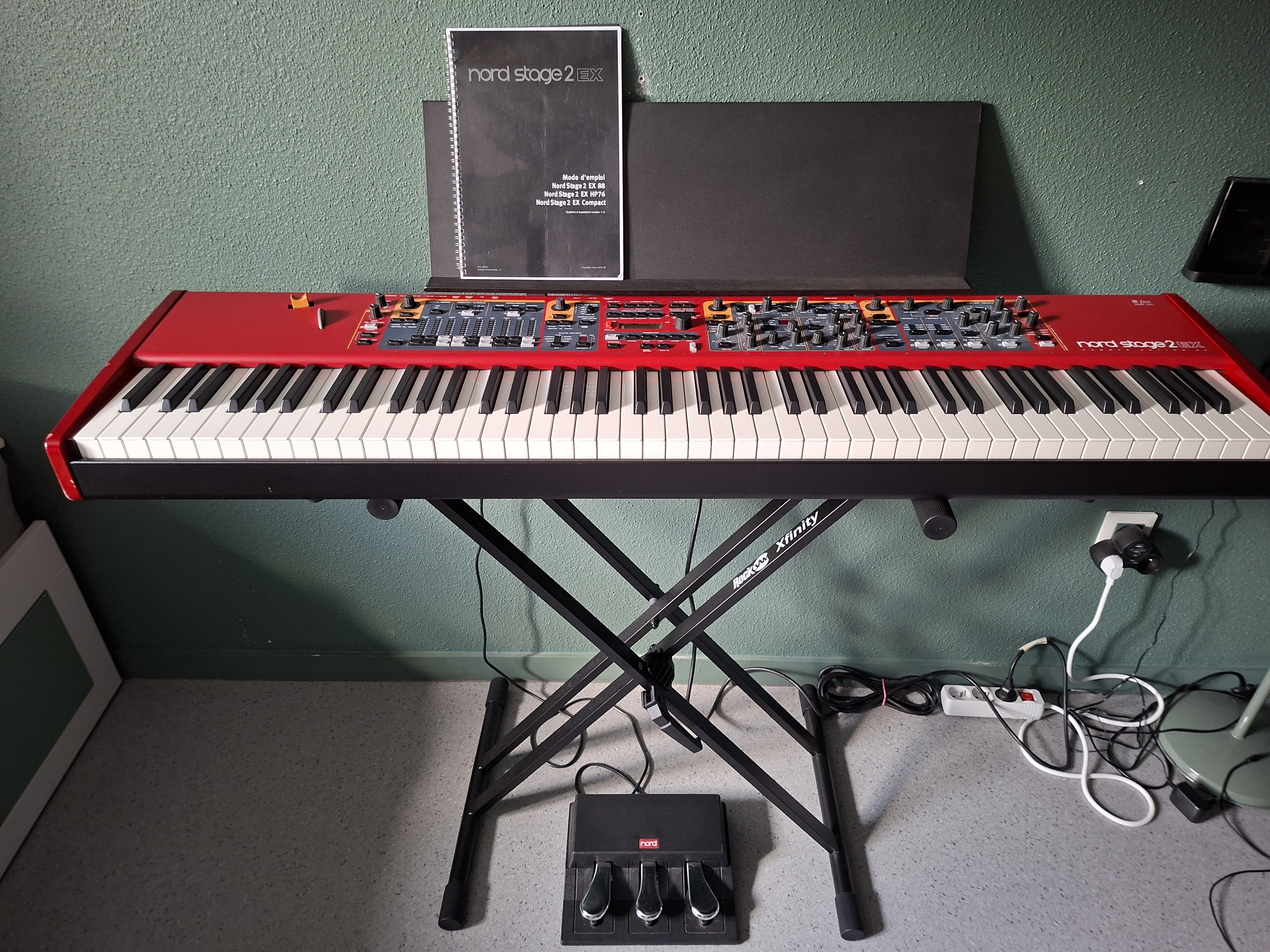 Nord Stage 2 EX 88 en excellent état