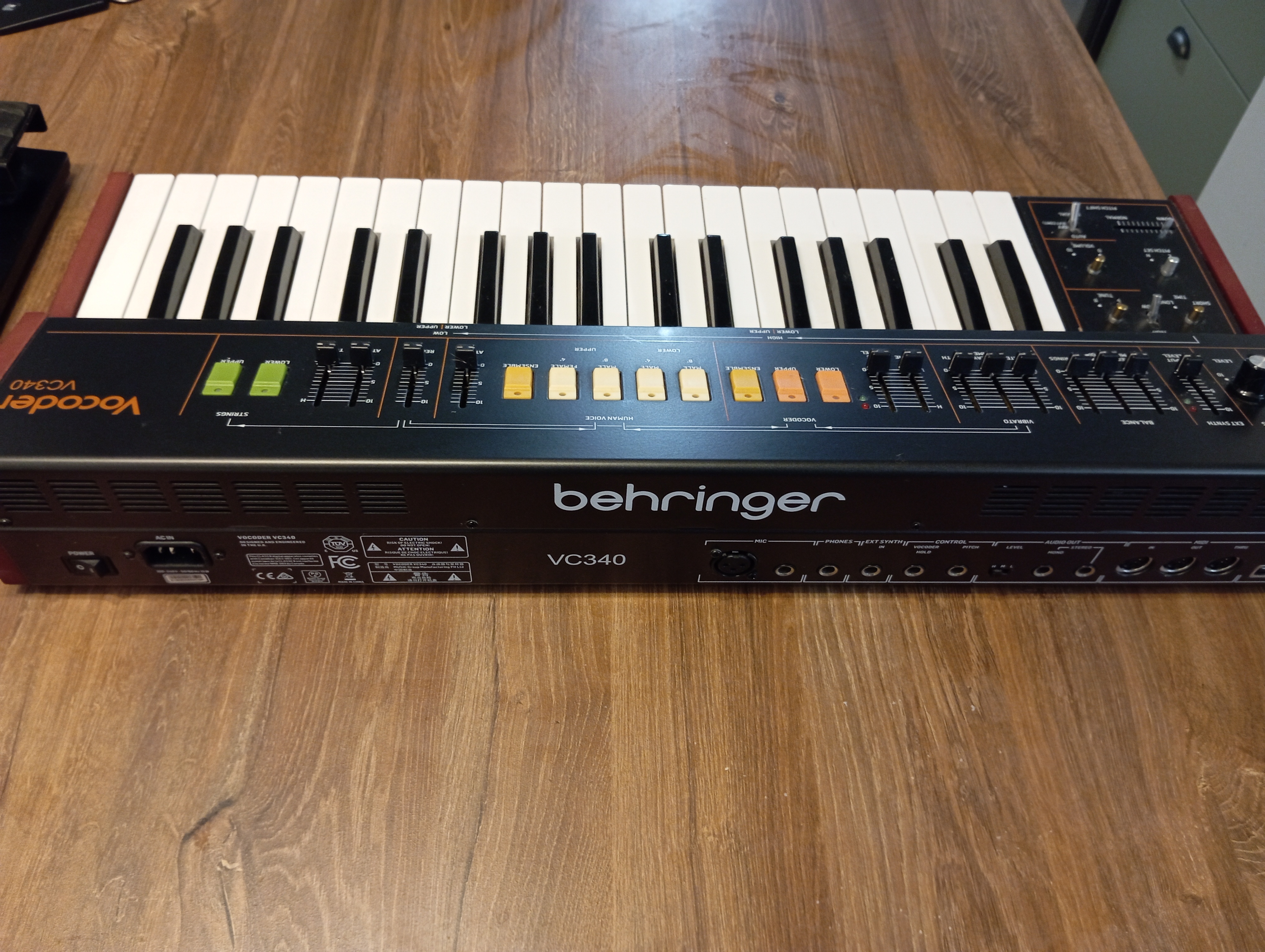 Behringer VC340 (21205)