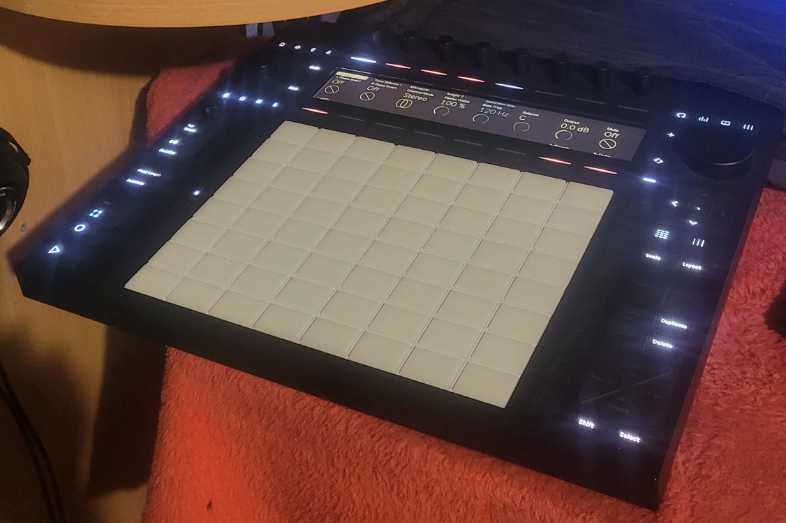Vend Ableton Push 3 Standalone + sacoche – 1 000 €
