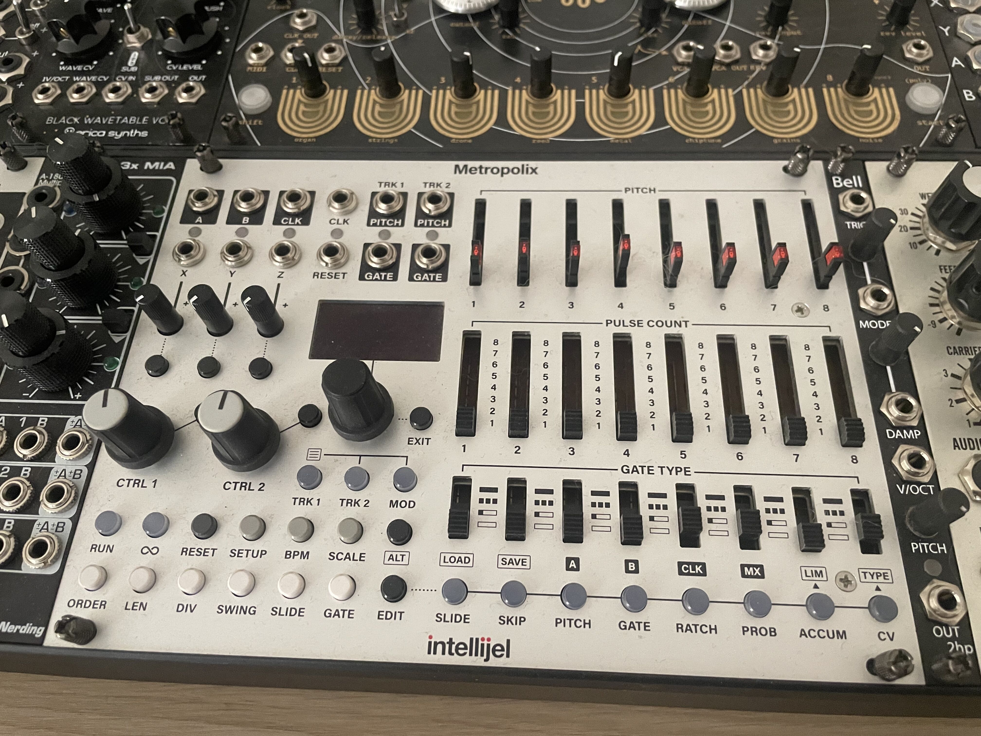 Vends Intellijel Designs Metropolix