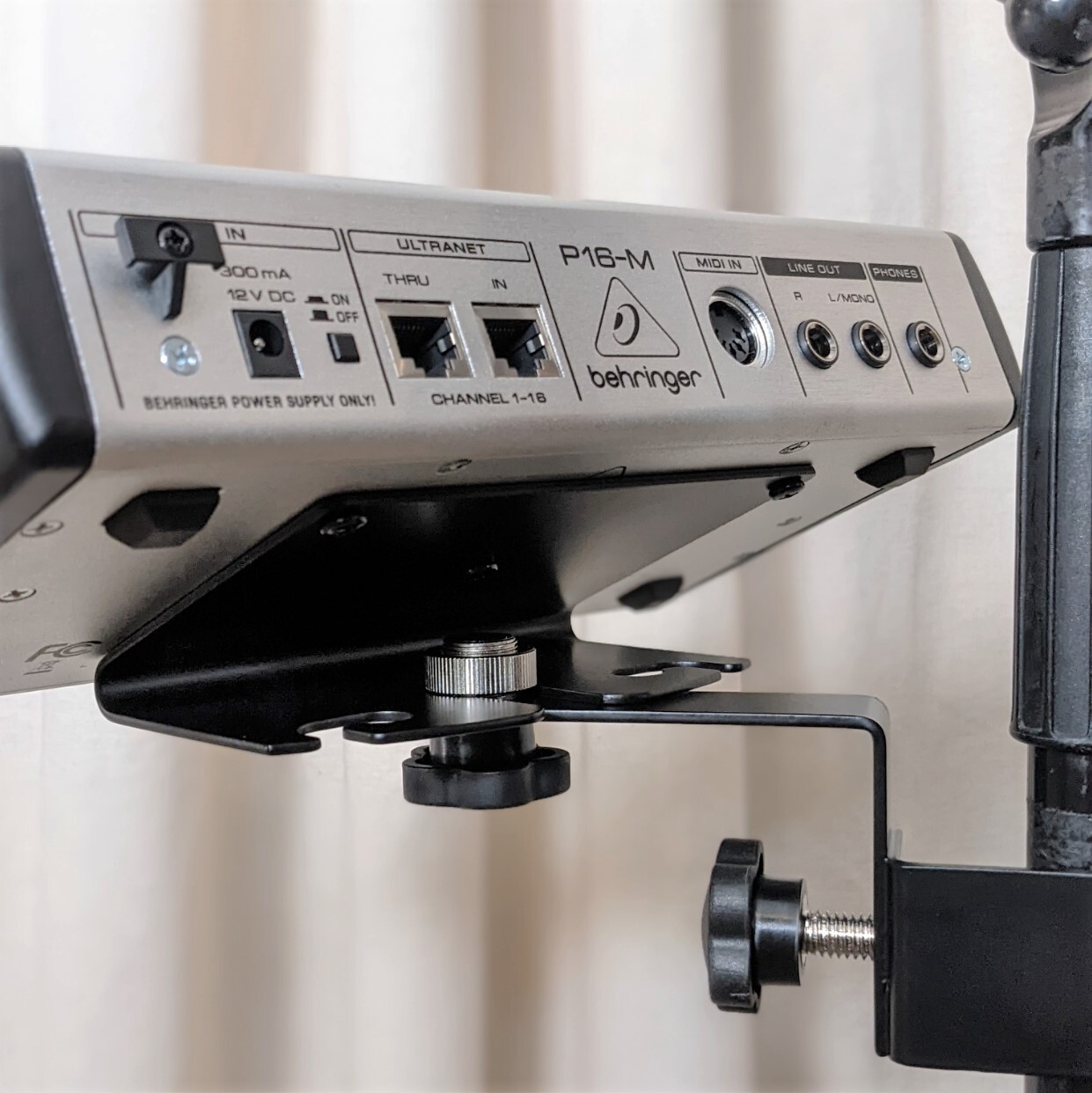 studio-la-boite-a-meuh-behringer-powerplay-p16-m-3 - Copie