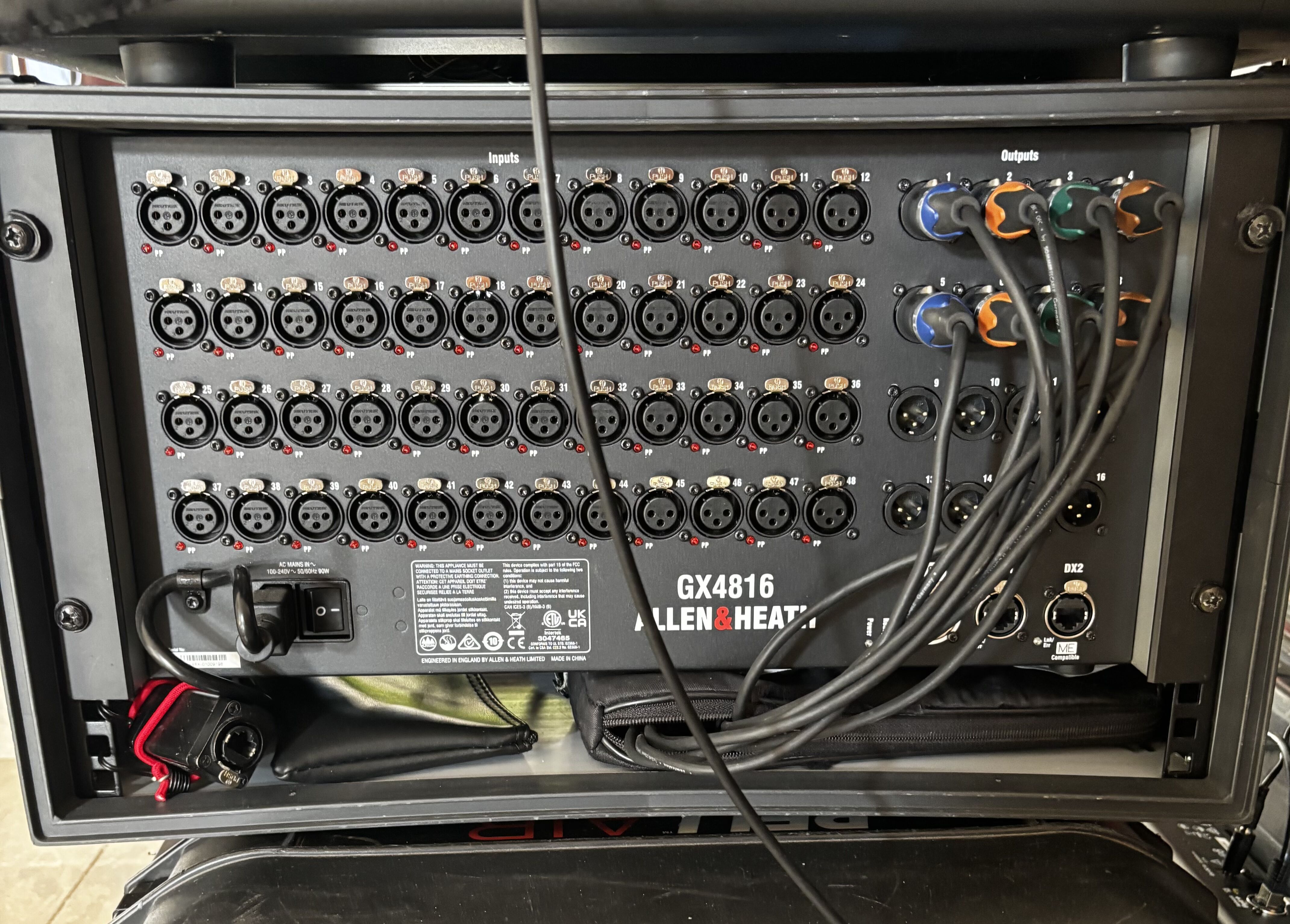 VENDS.  Allen & Heath AVANTIS +. GX4816 