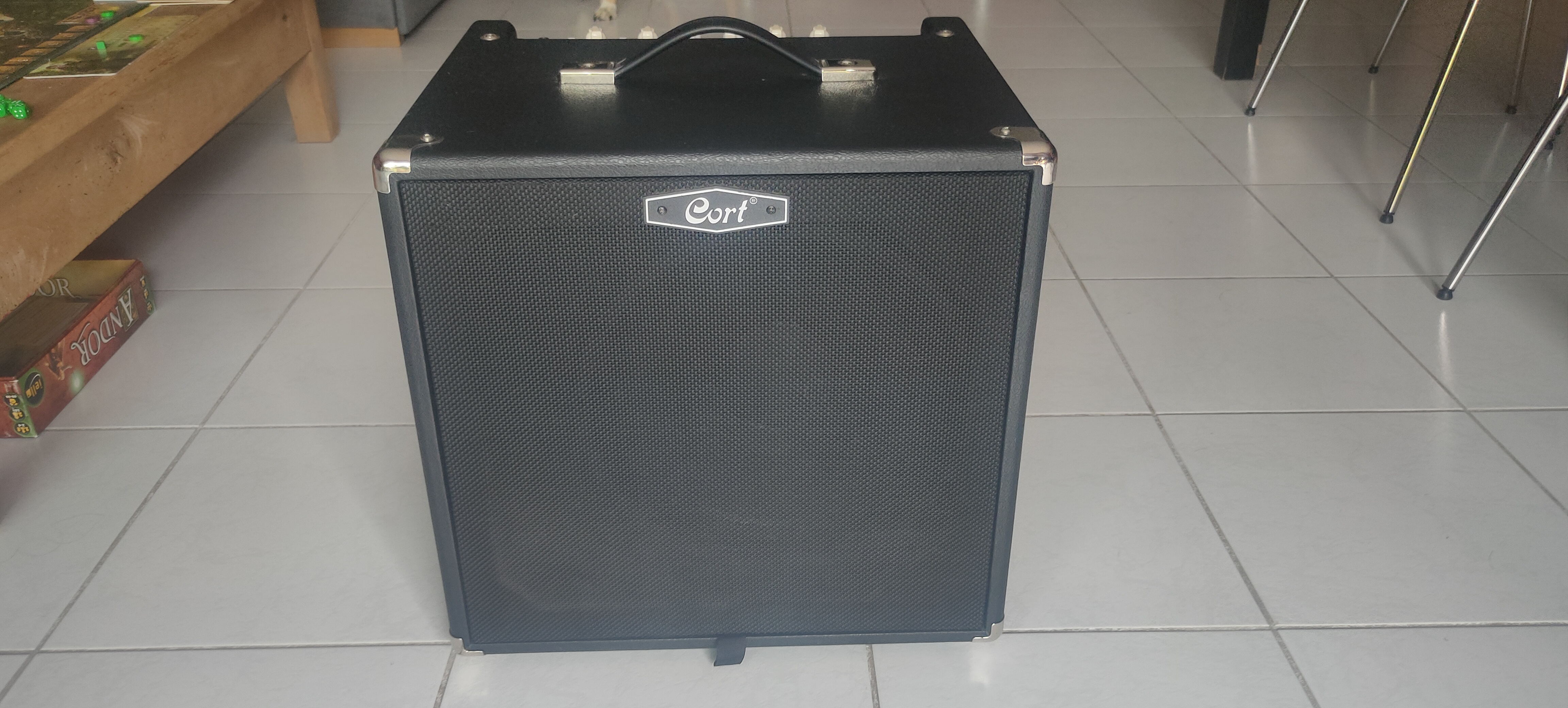 Ampli basse Cort CM150B encore sous garantie