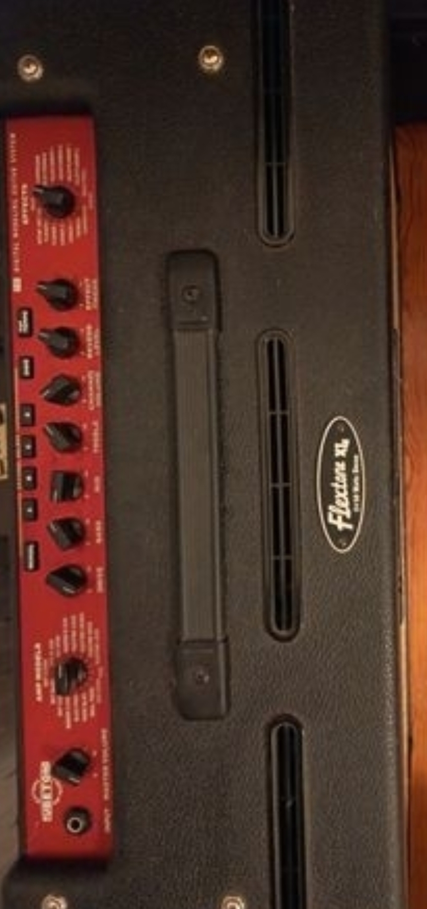LINE 6 FLEXTONE 2 XL + FLOORBOARD