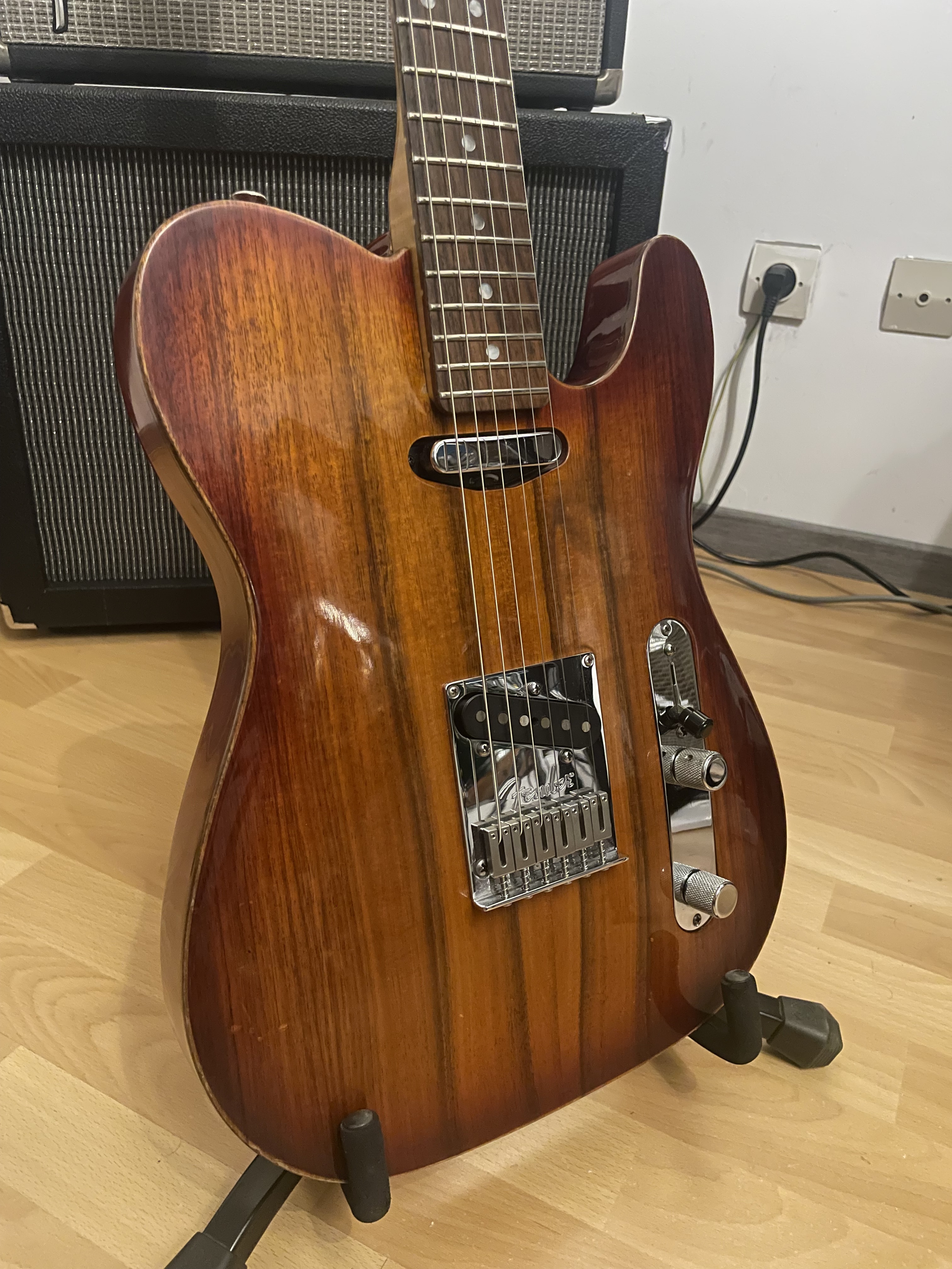Vends Fender Telecaster Select