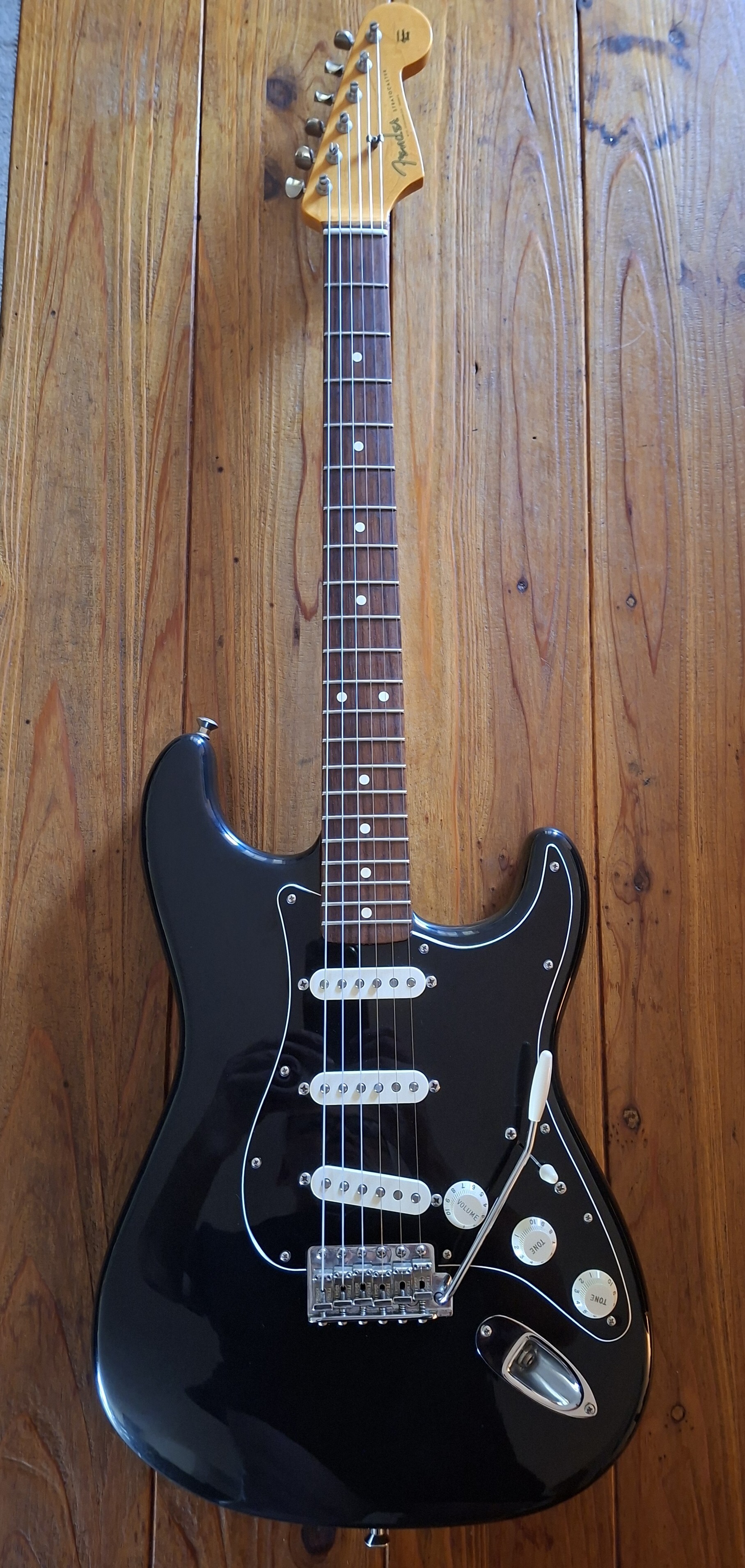 Vends Fender Stratocaster AVRI 62