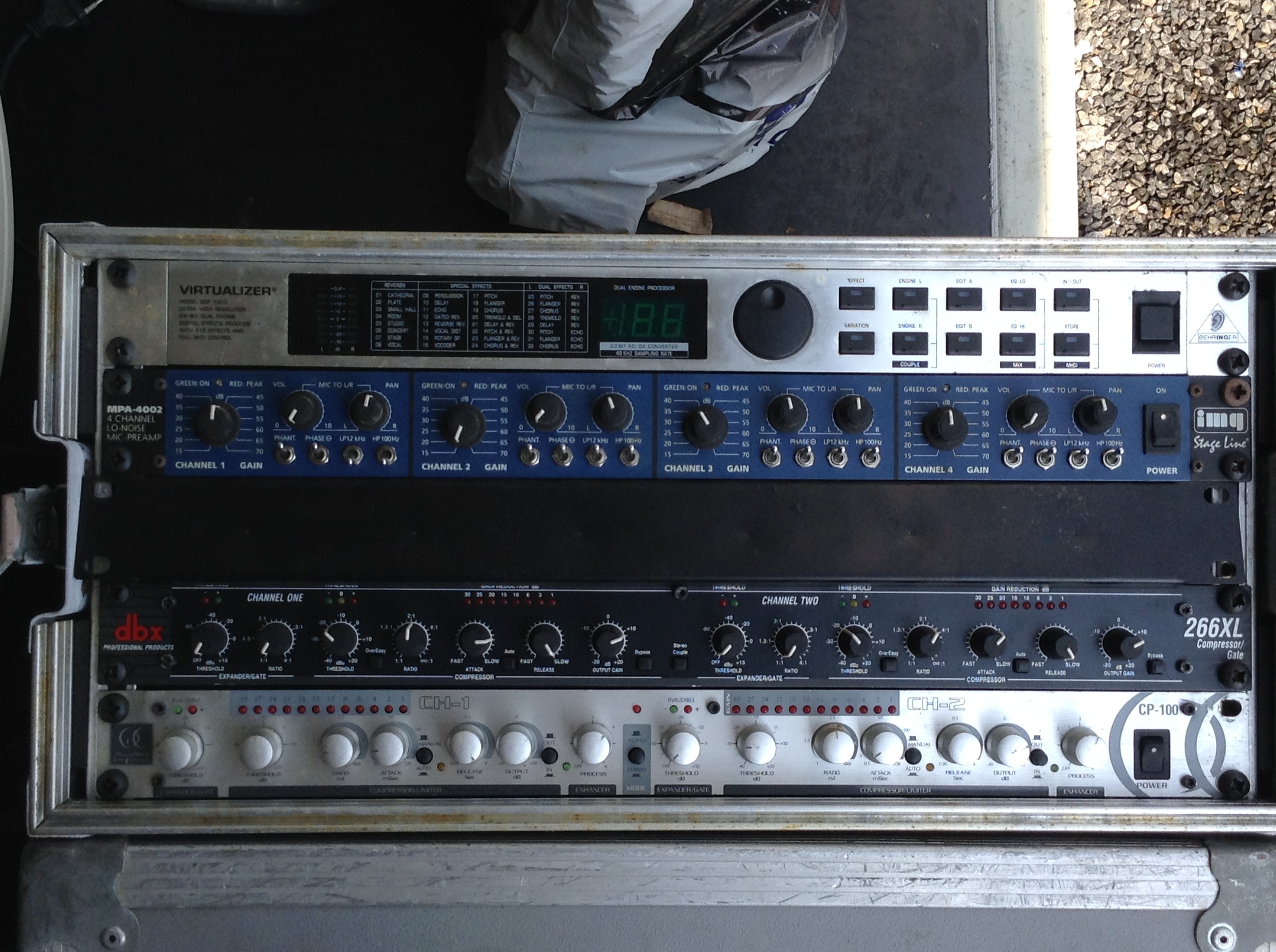 Vends Lot DBX 266 XL , Auduiophony CP-100 , Behringer virtualizer DSP-1000 , Img MPA-4002 .