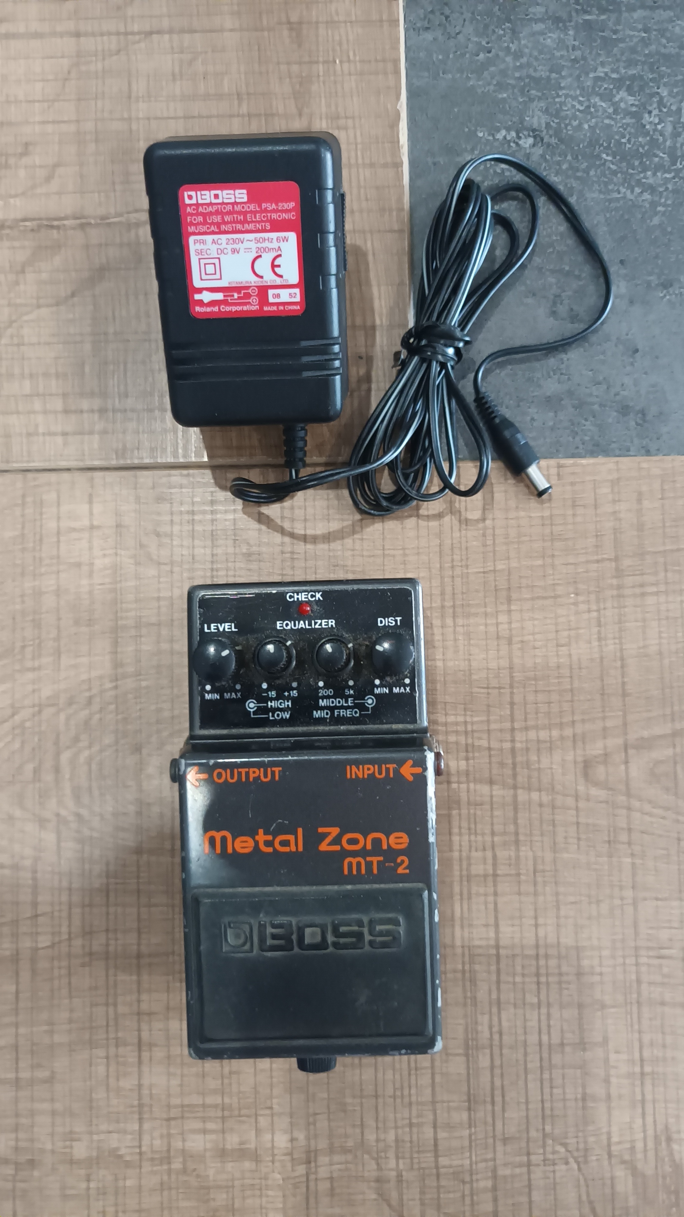 Vends pédale Boss MetalZone MT-2