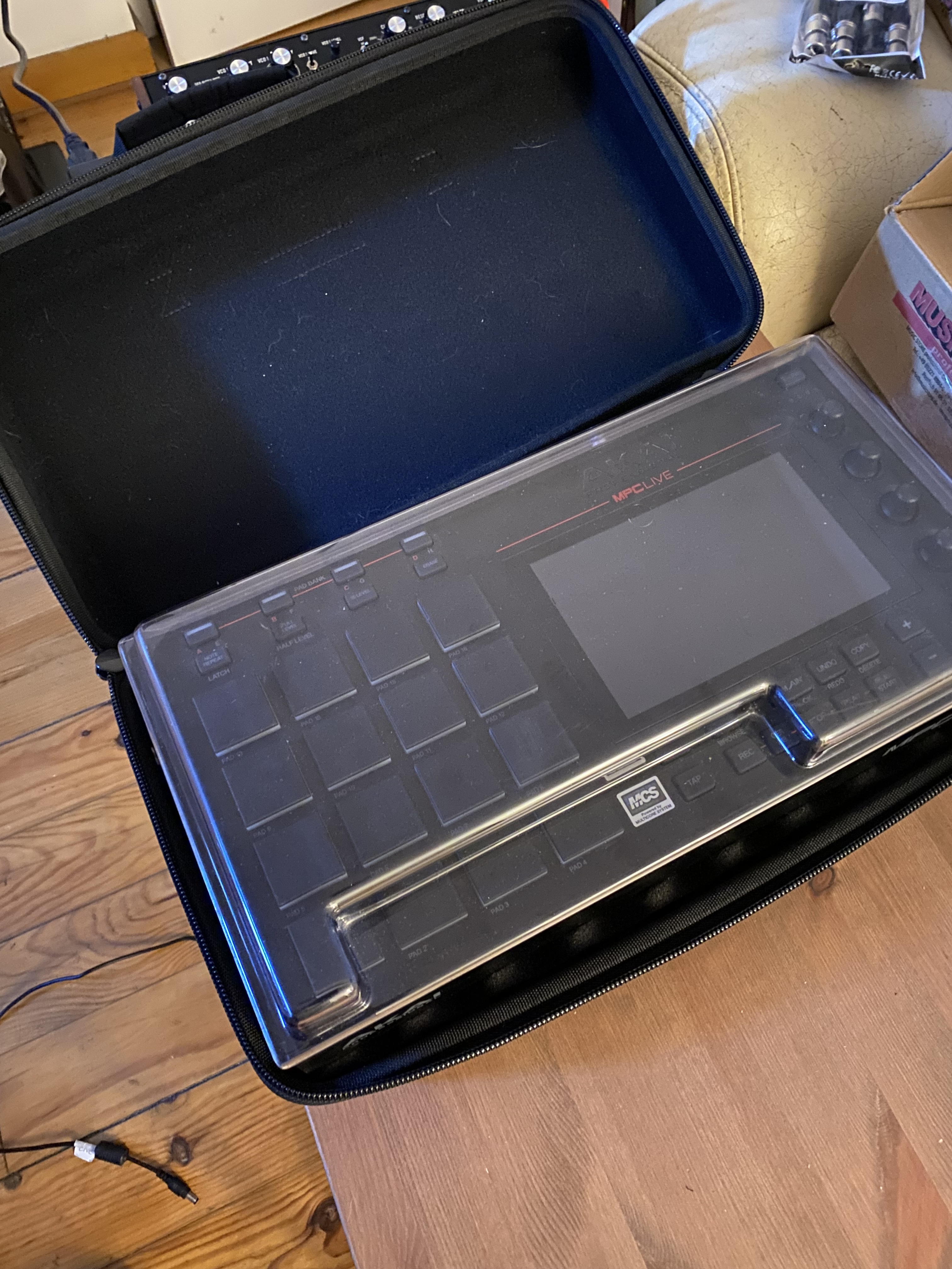 Akai Professional MPC Live (53620)