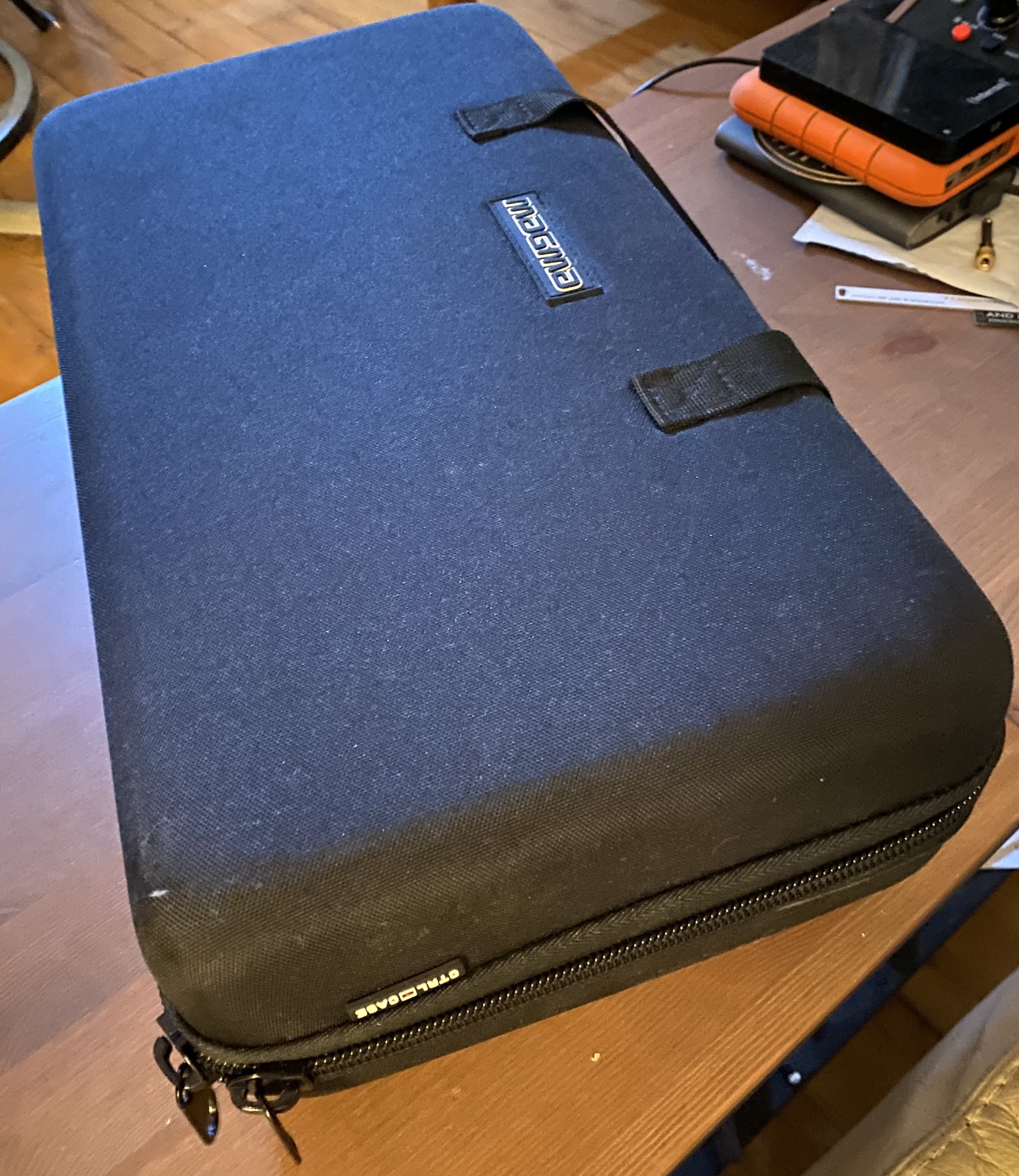 Akai Professional MPC Live (2390)