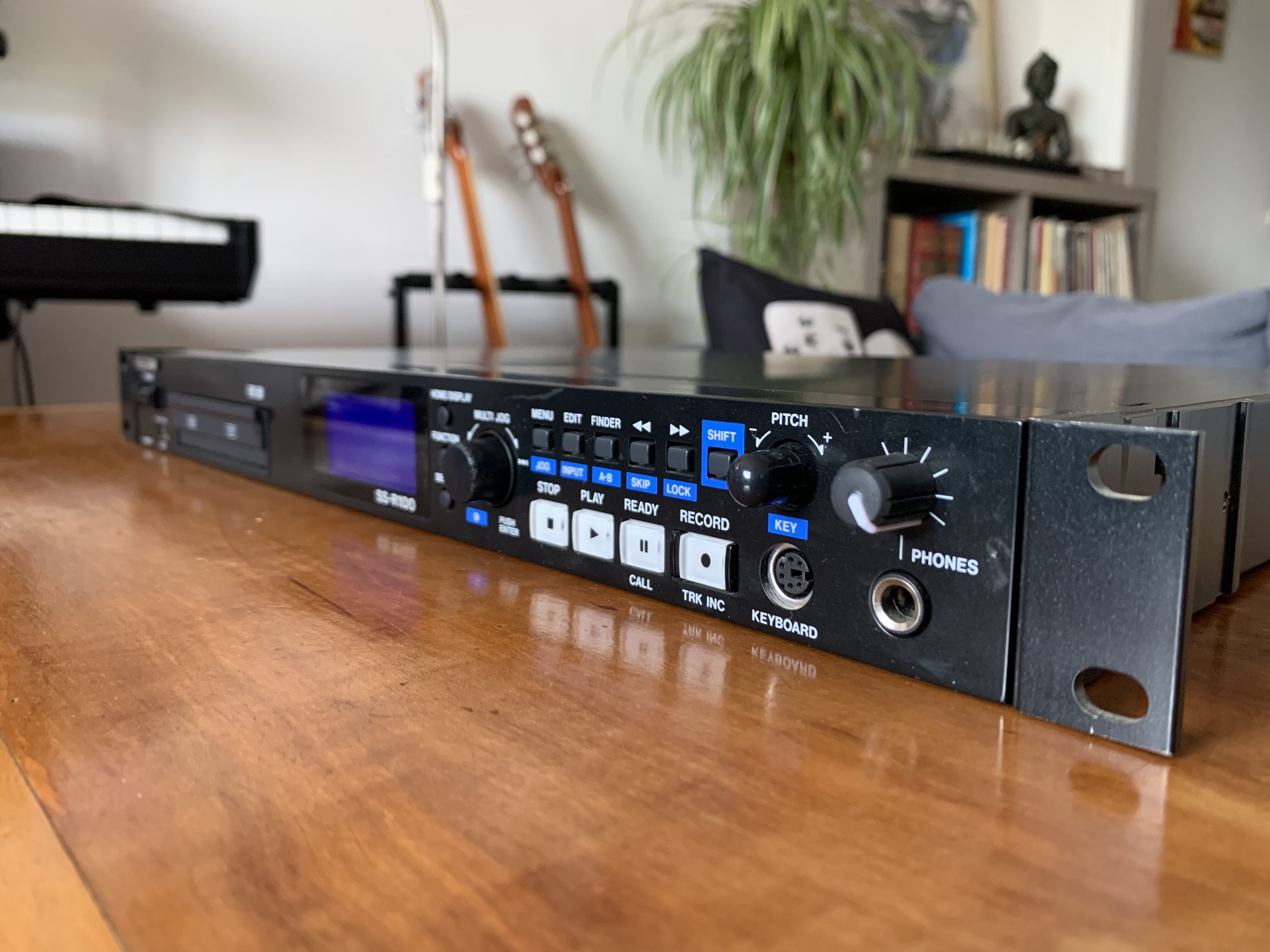Vends enregistreur/lecteur TASCAM SS-R100 