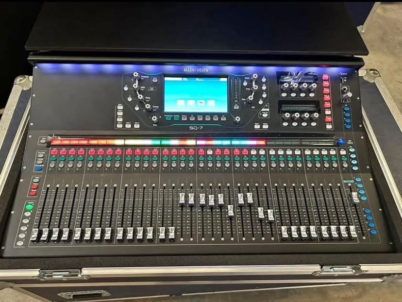 Console de mixage numérique Allen & Heath SQ-7 – À vendre