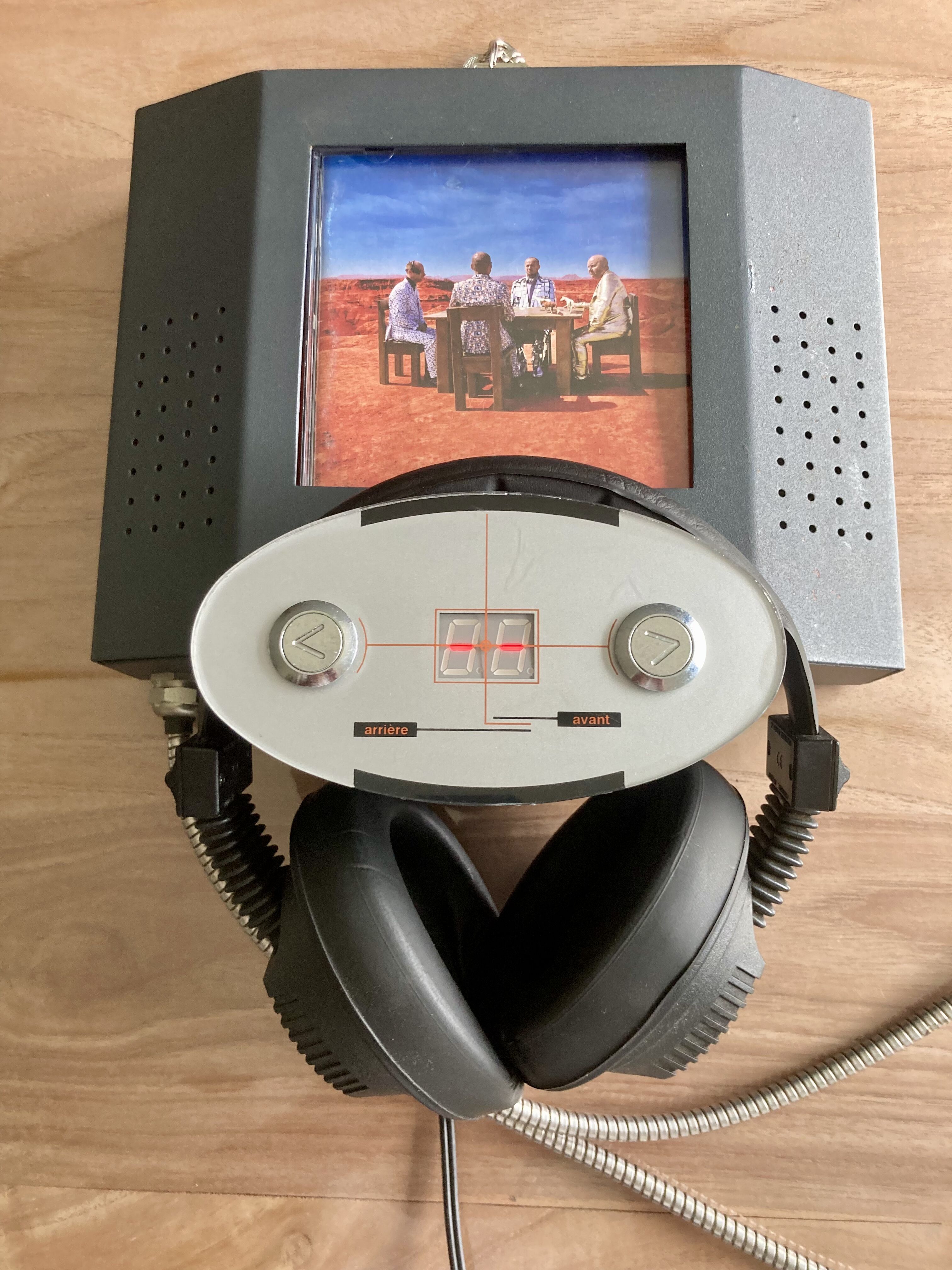 Borne d'écoute CD professionnelle