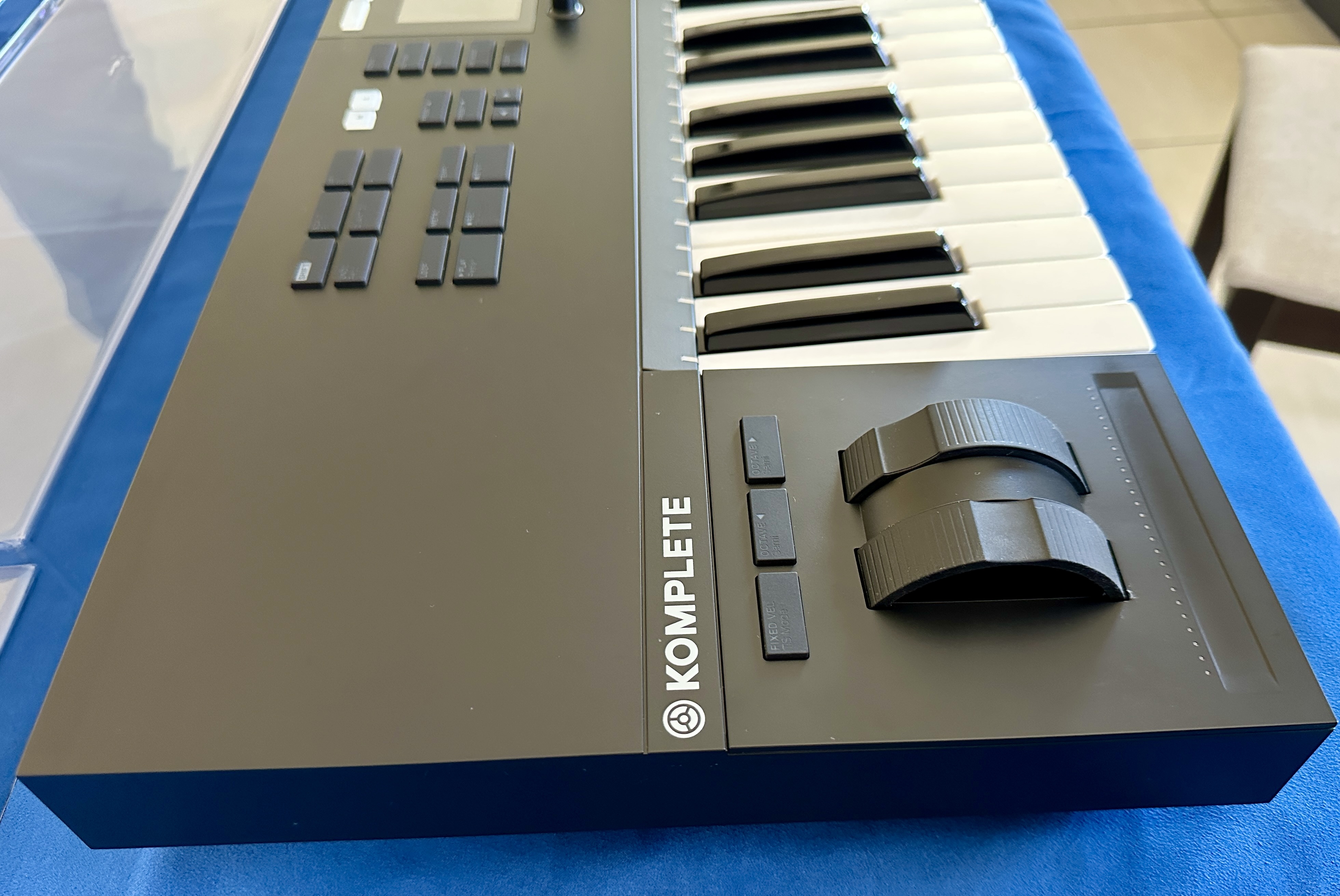Native Instruments Komplete Kontrol S49 mk2 (45696)