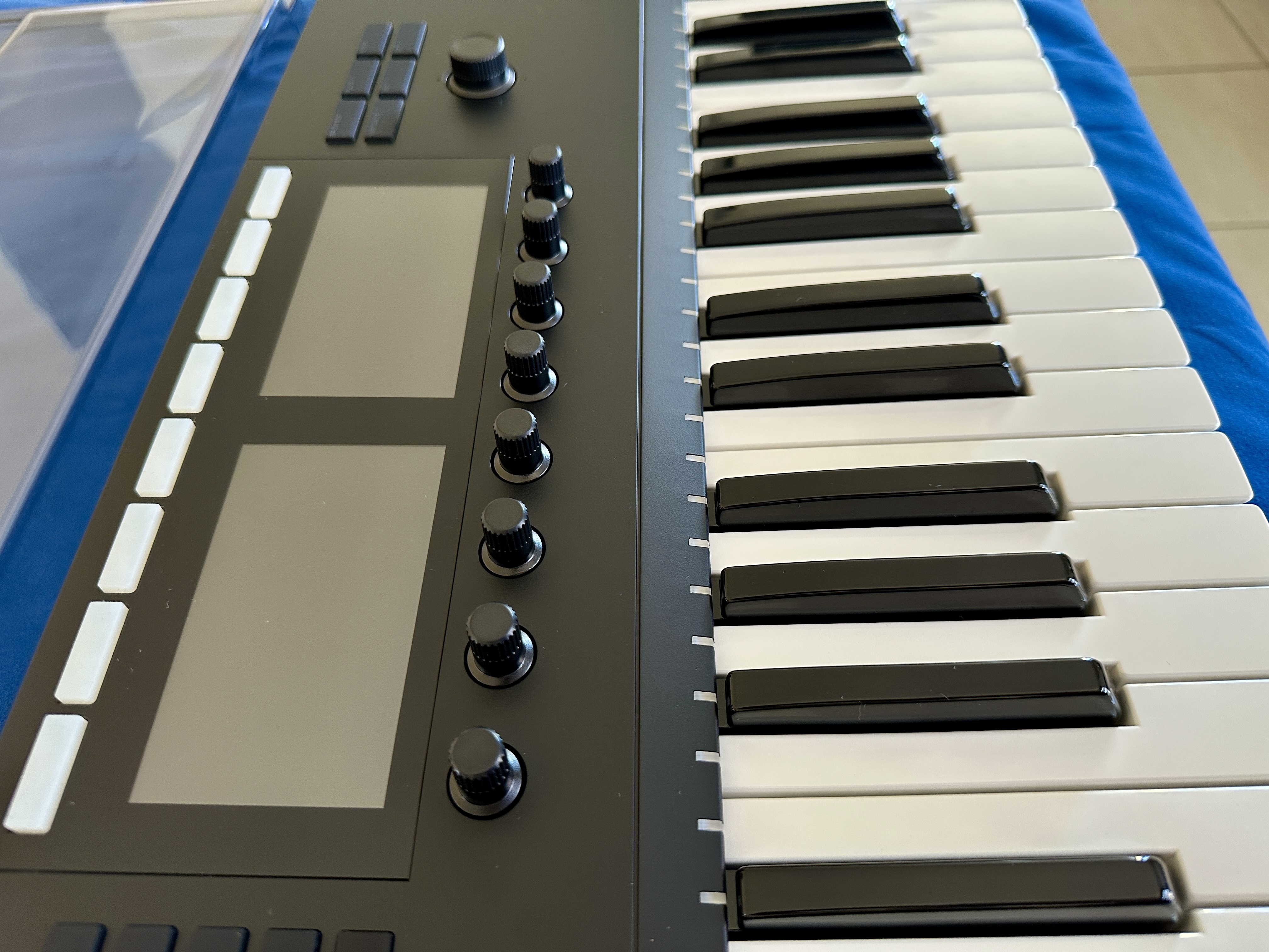 Native Instruments Komplete Kontrol S49 mk2 (27860)