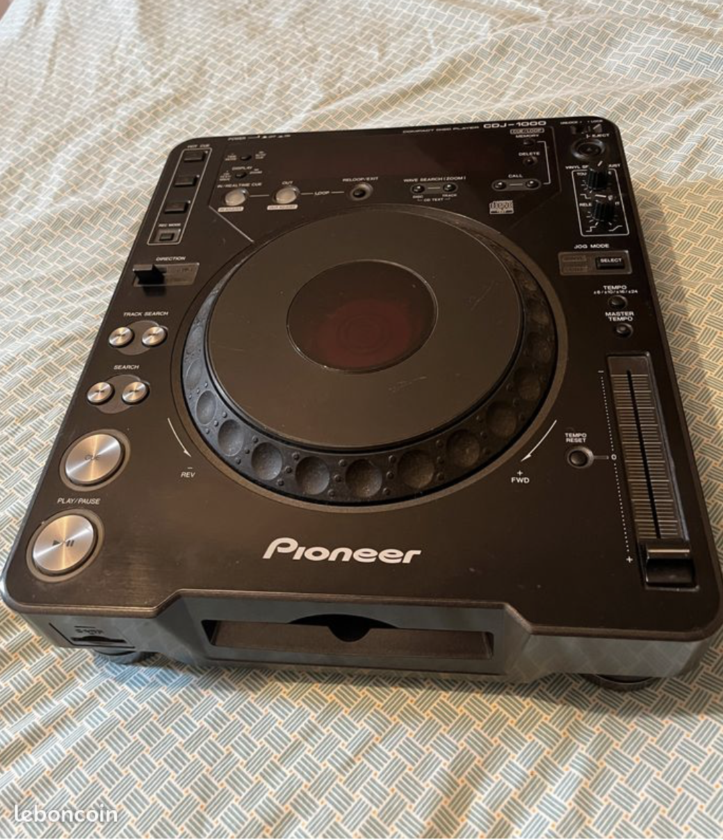 CDJ 1000