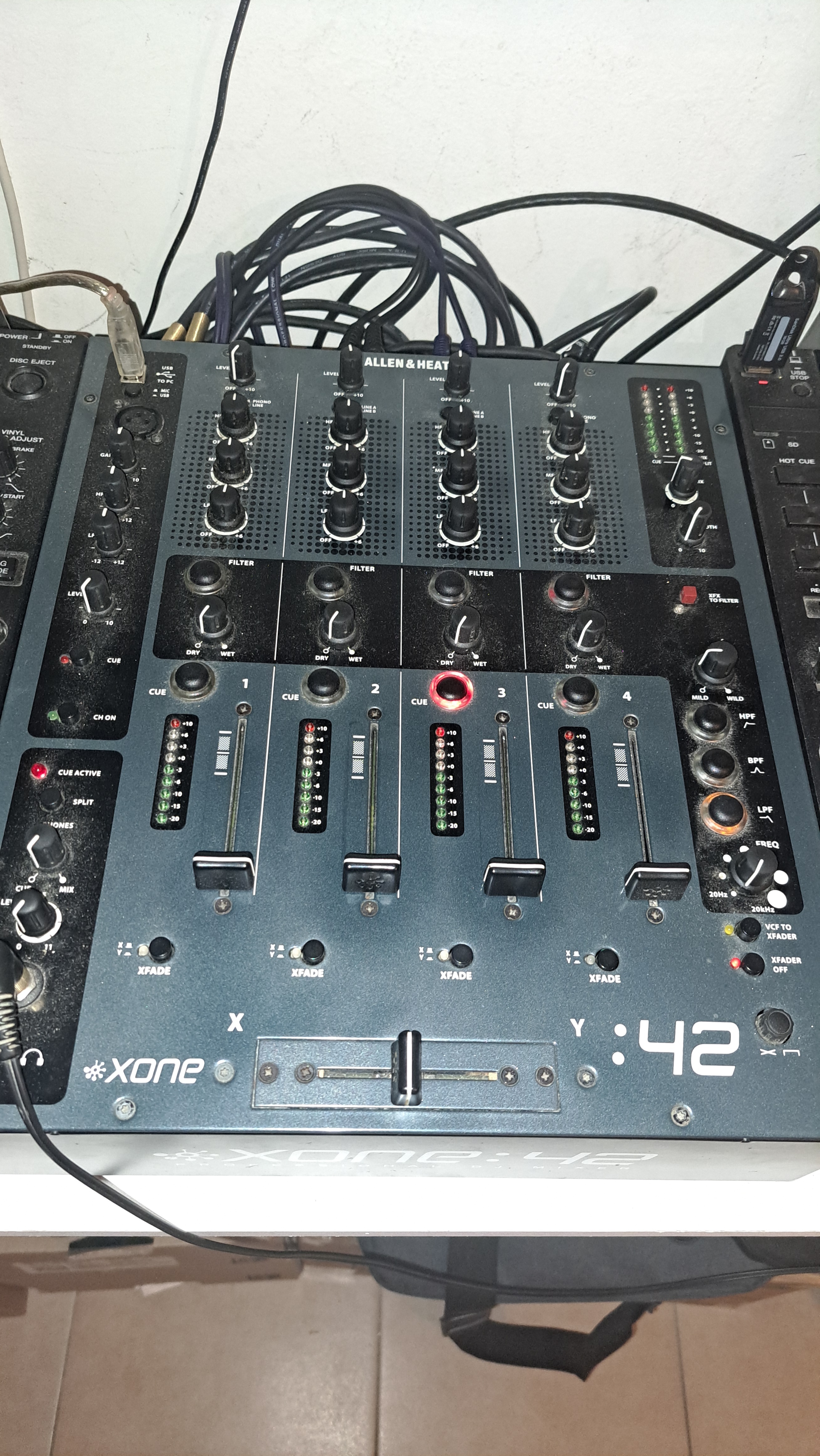 Vends table de mixage Allen et Heath