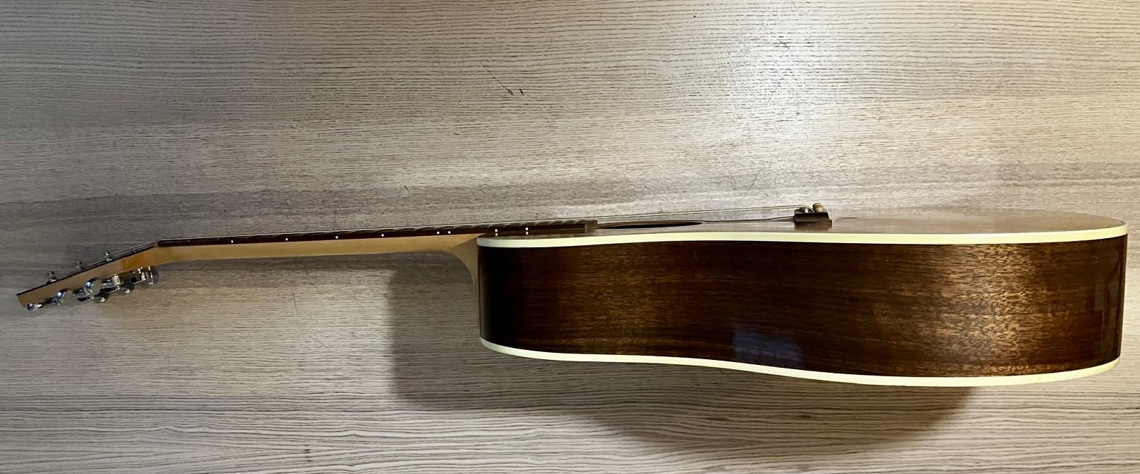 Gibson J-45 AG (2018)