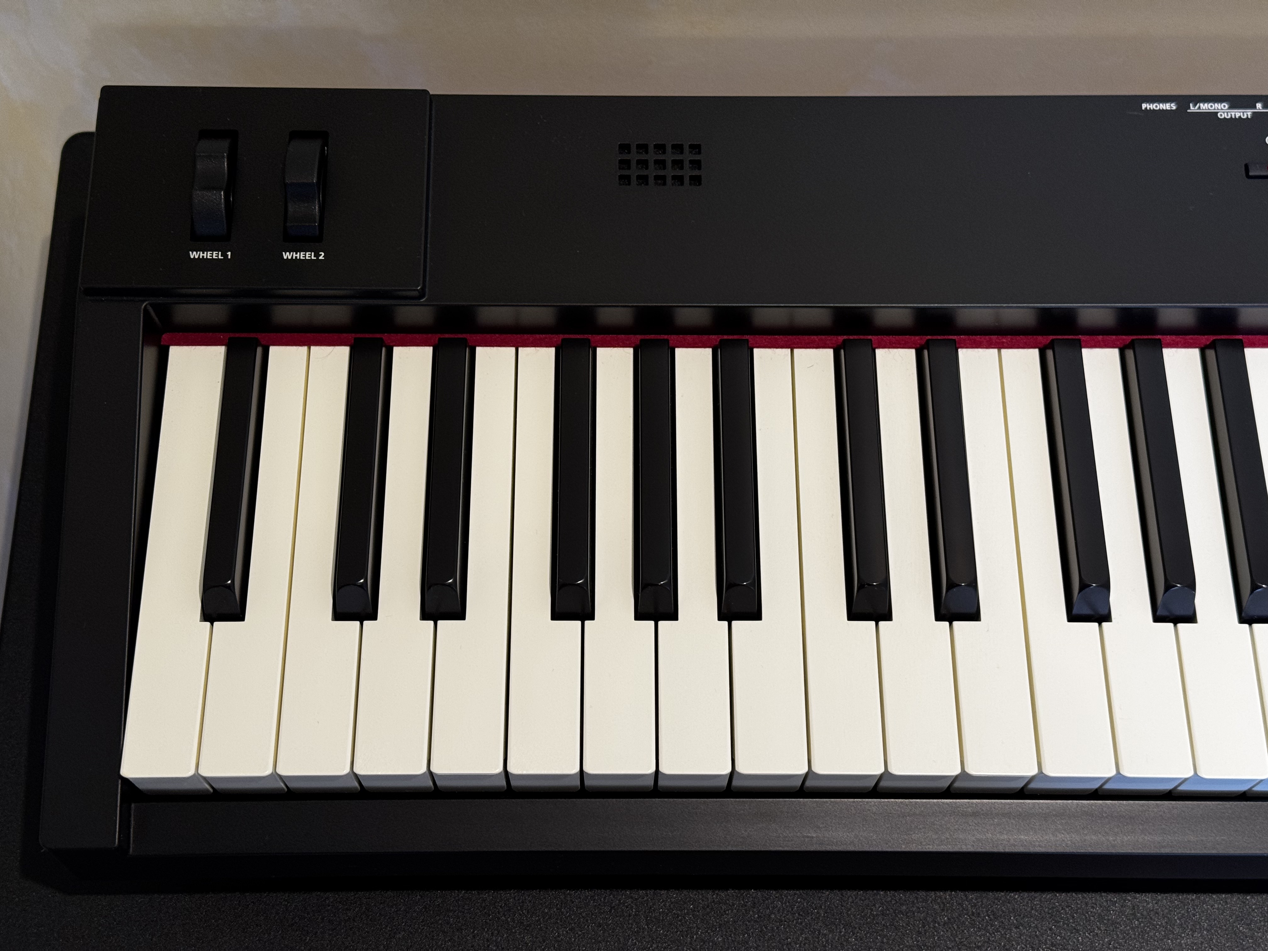 Roland RD-08 (48424)