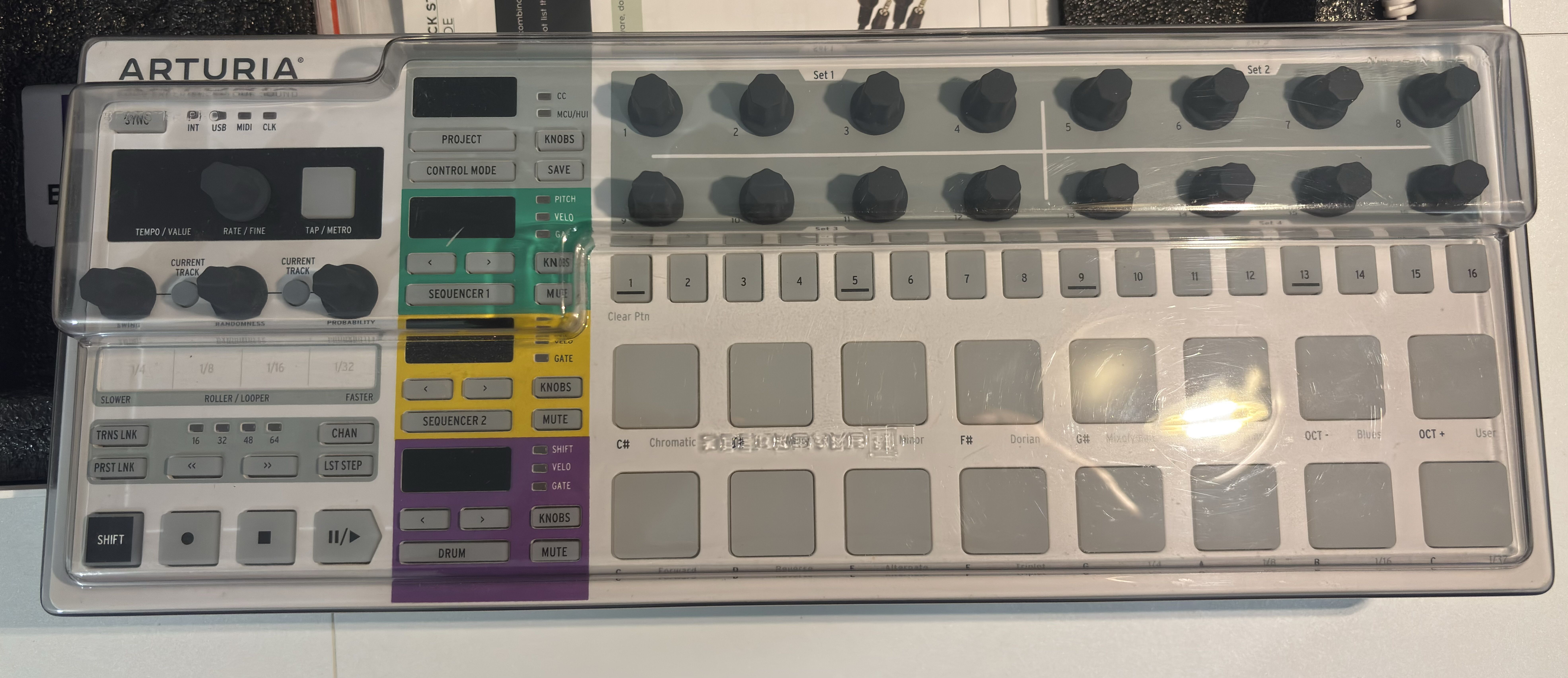Arturia BeatStep Pro (51523)