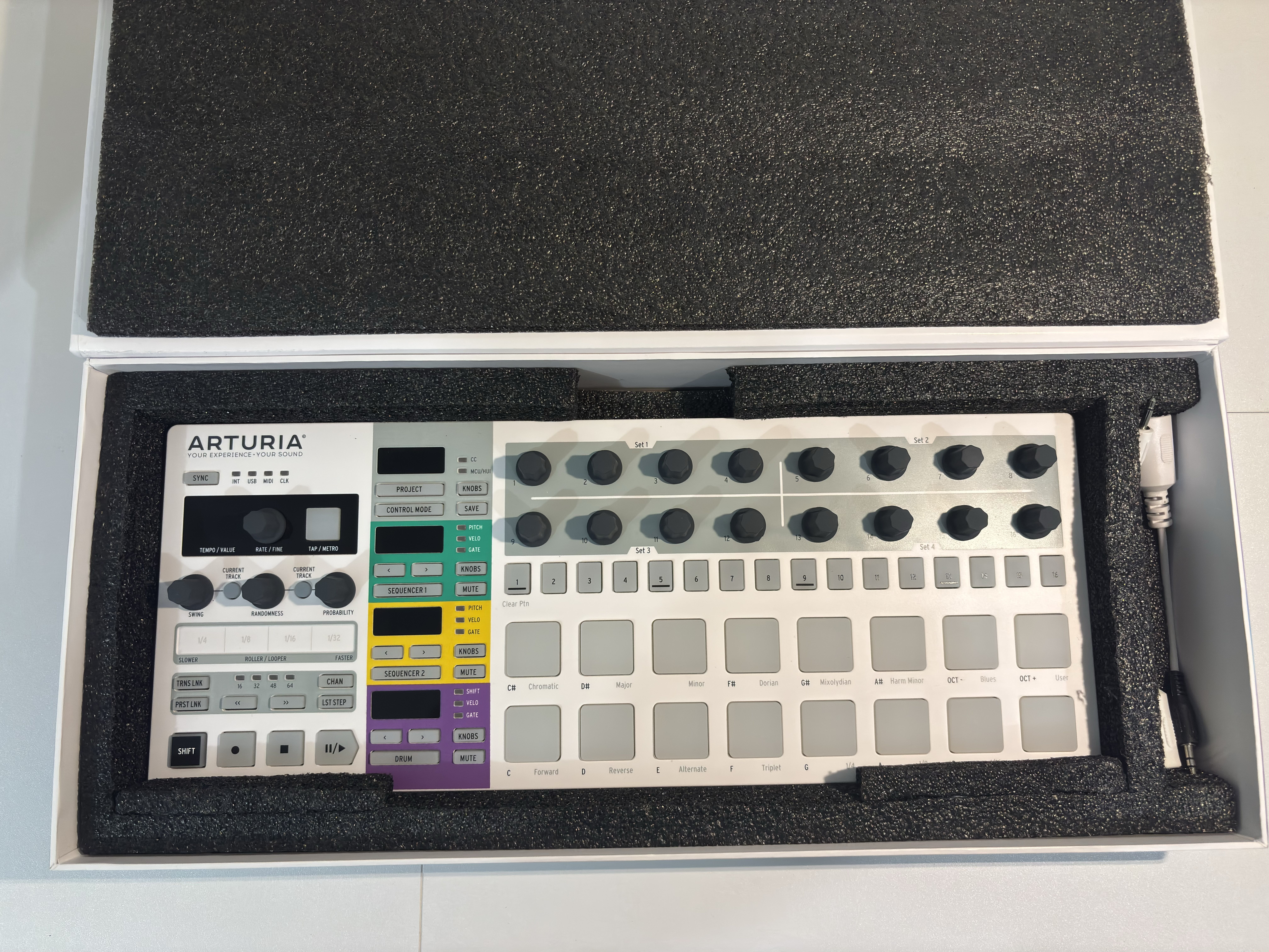 Arturia BeatStep Pro (52910)