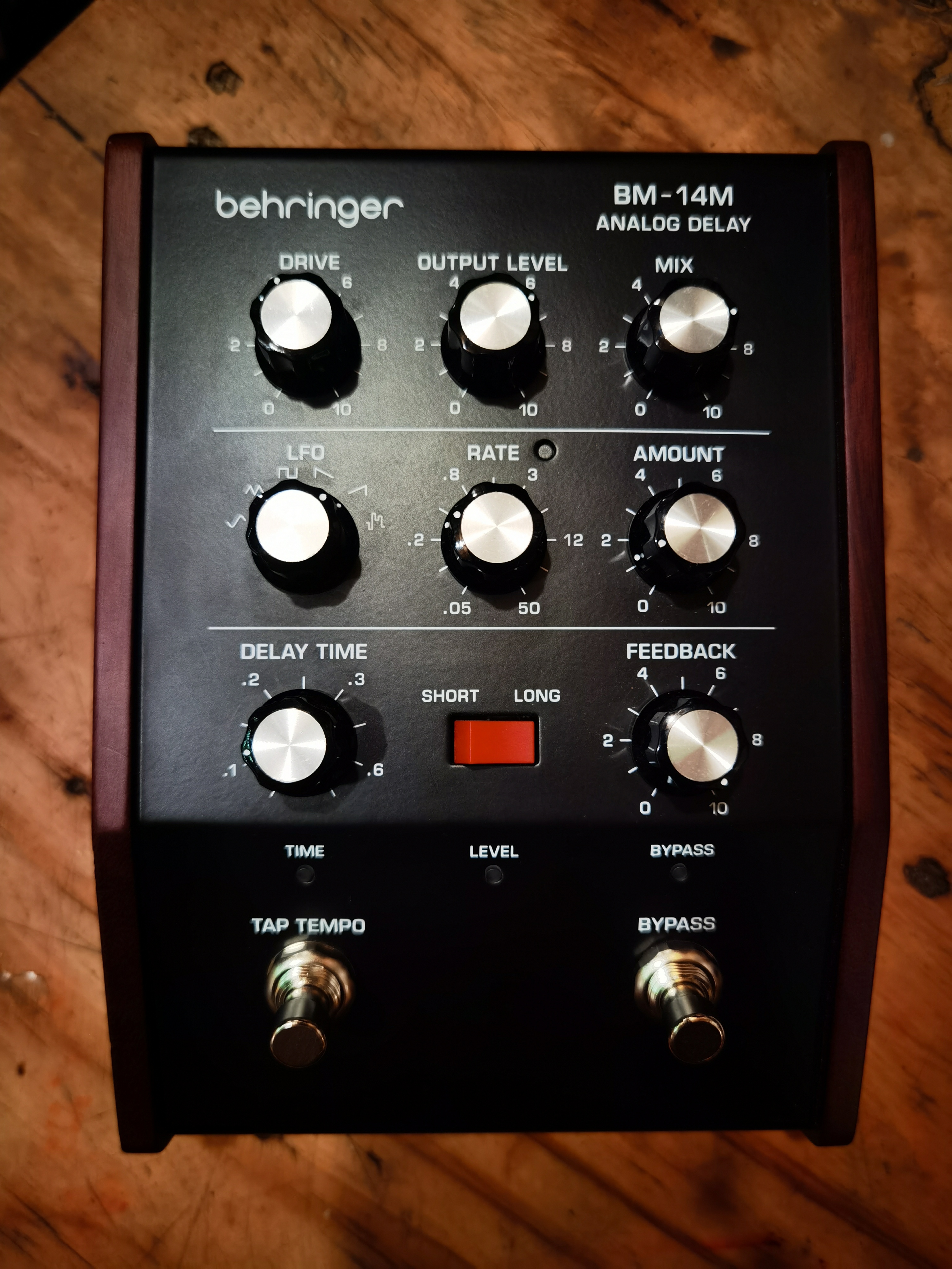 vends delay Bm 14m Behringer