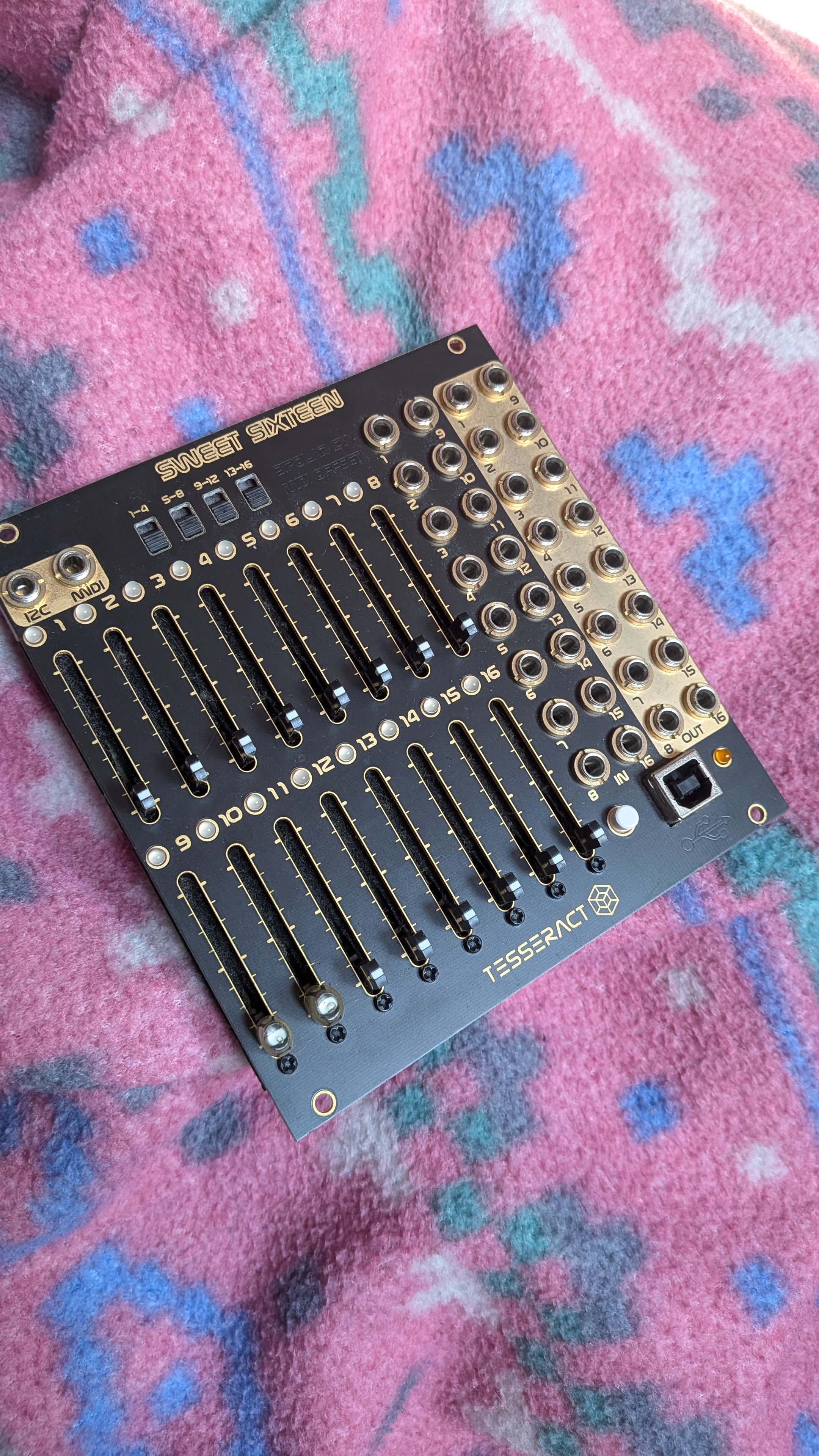 Vends Tesseract Modular Sweet Sixteen Mk.II | 160€