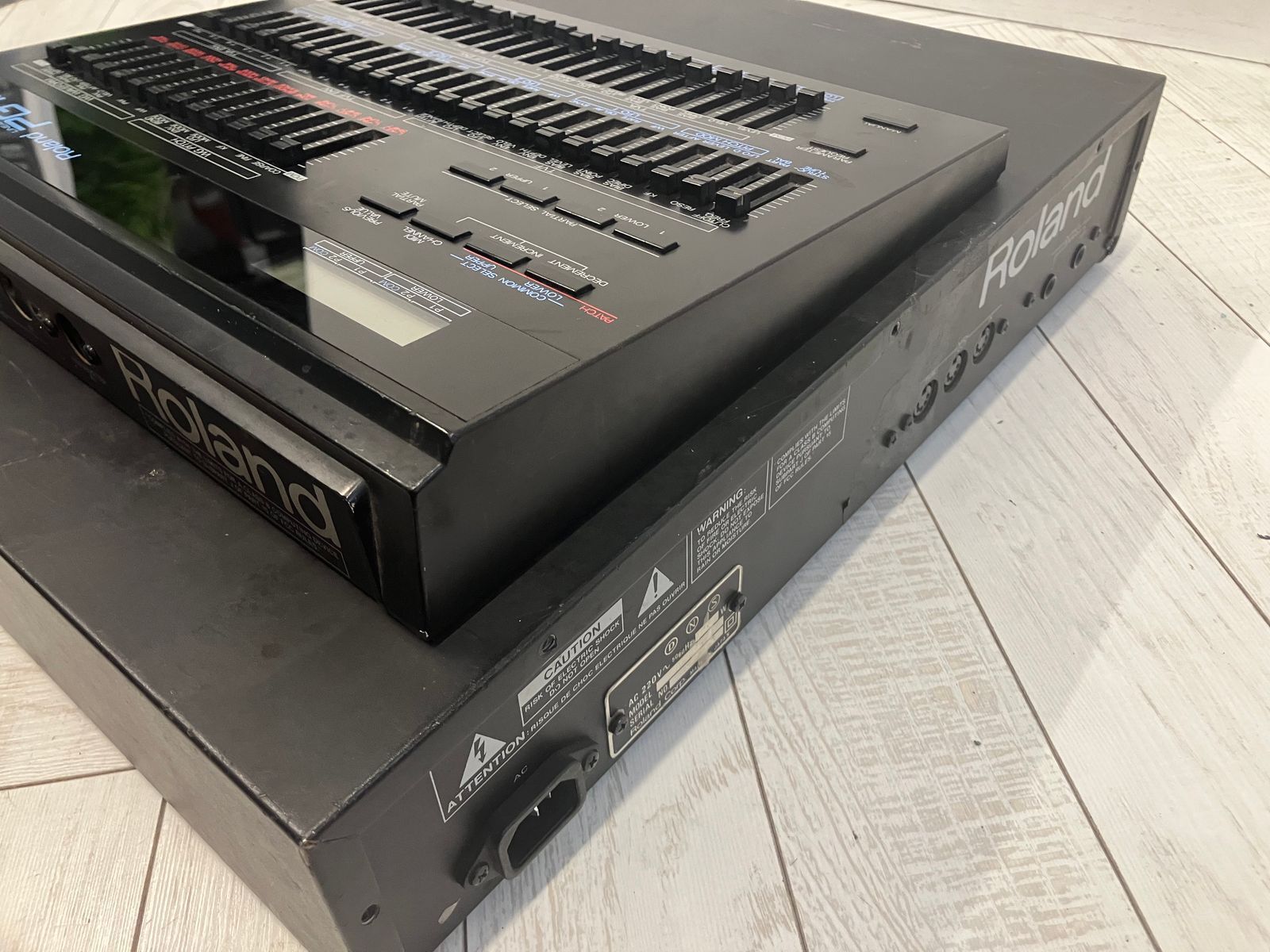 Roland D-550 (37348)