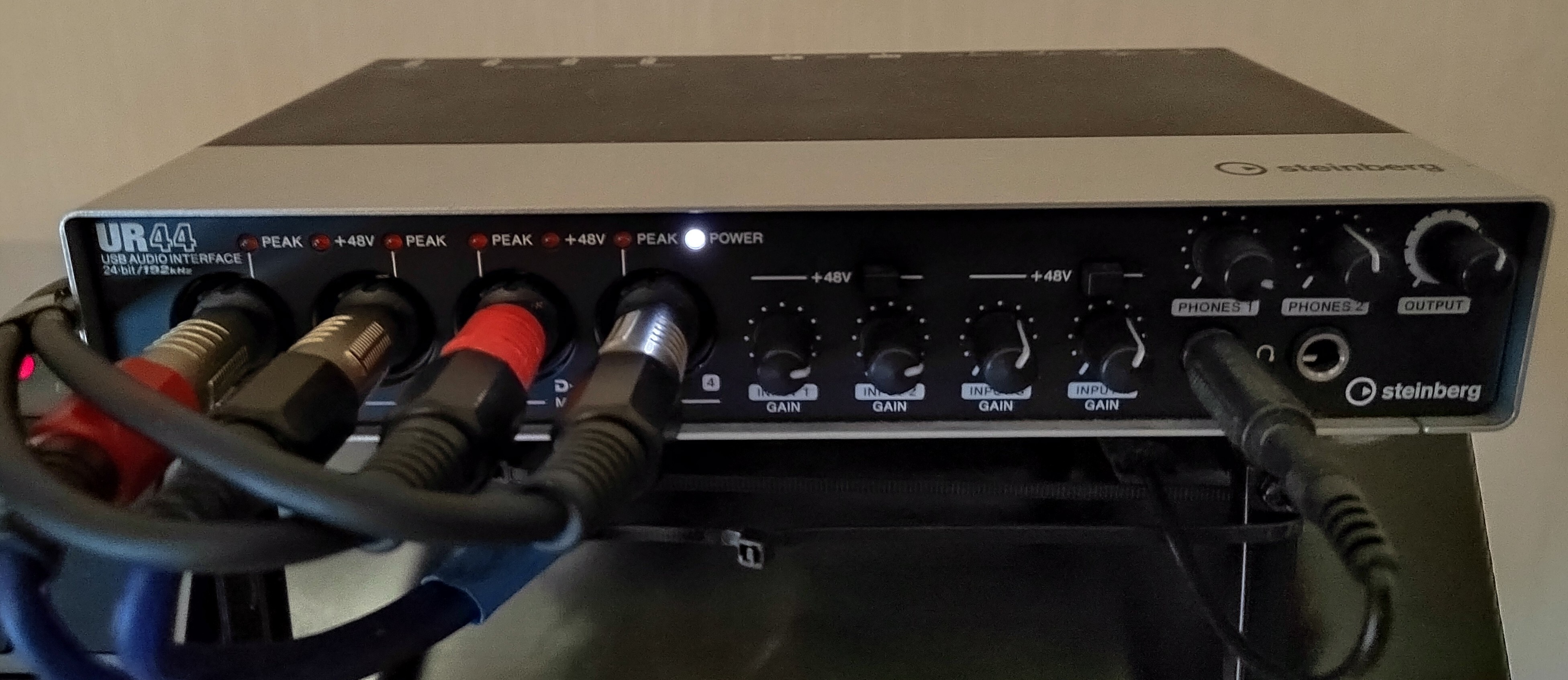 Carte son Steinberg UR44 192 kHz et qualité audio 24 bits