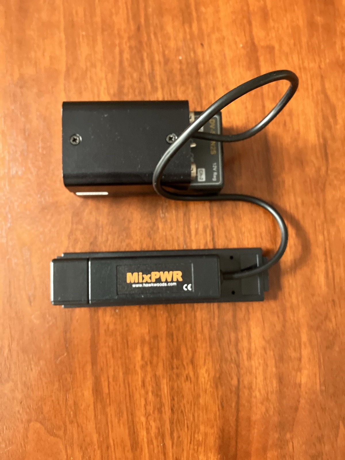 Adaptateur batterie marque Hawk-woods battery pour recorder Mix Pre 3 ou 6  Sound devices 