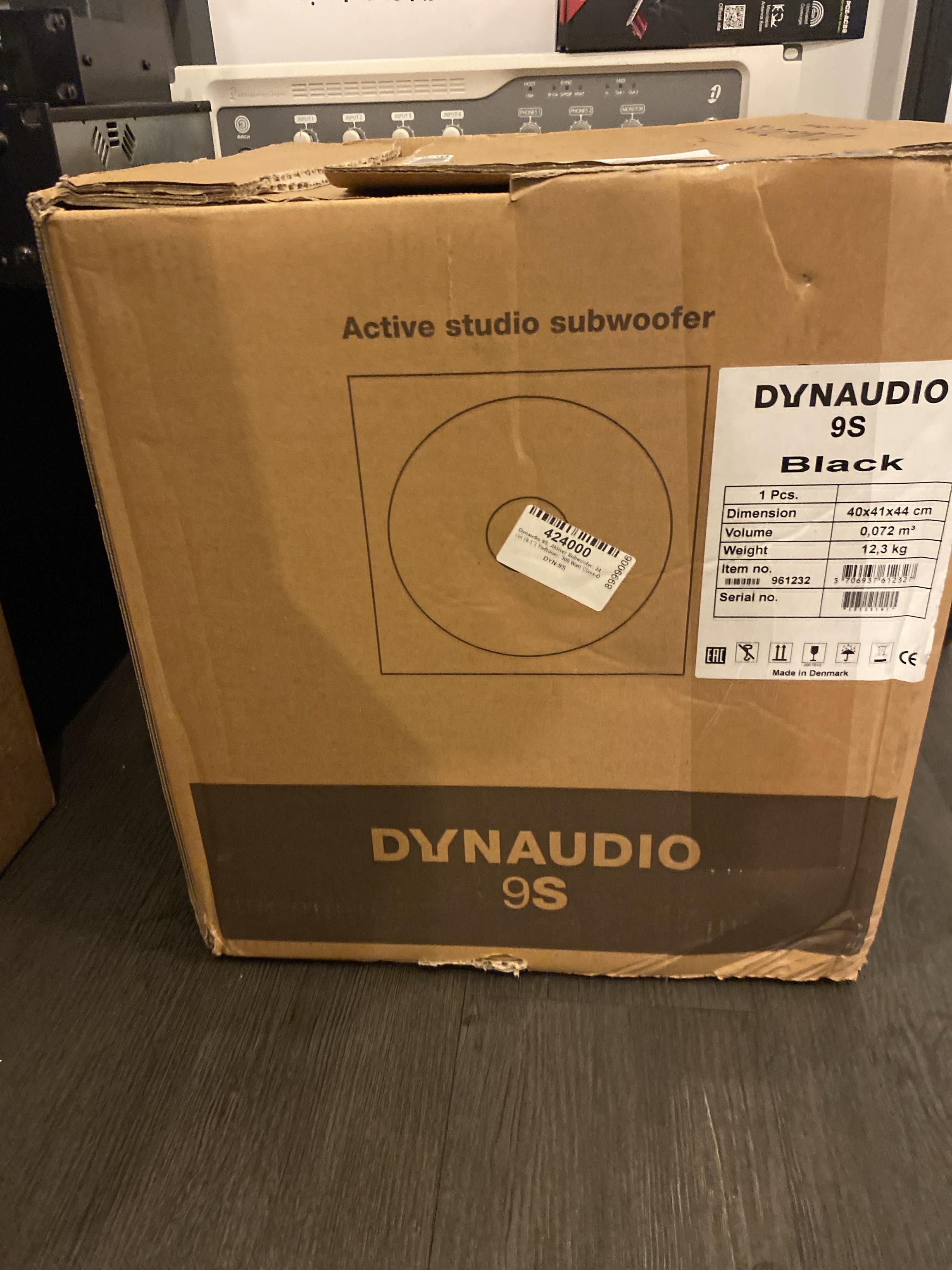 Lot 22  Caisson de basses Dynaudio 9S studio