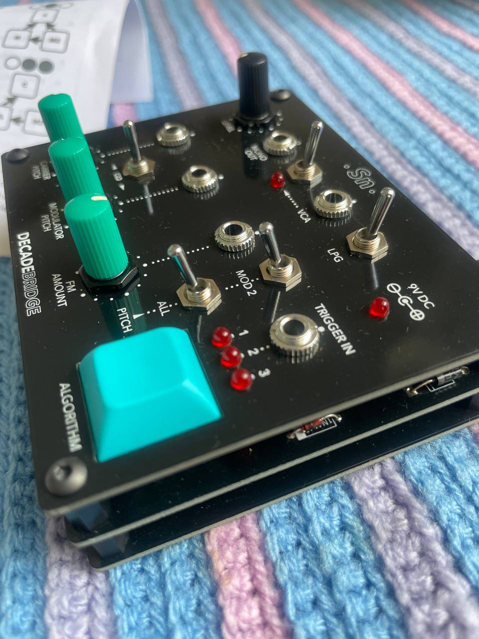 DecadeBridge SN lofi FM synth