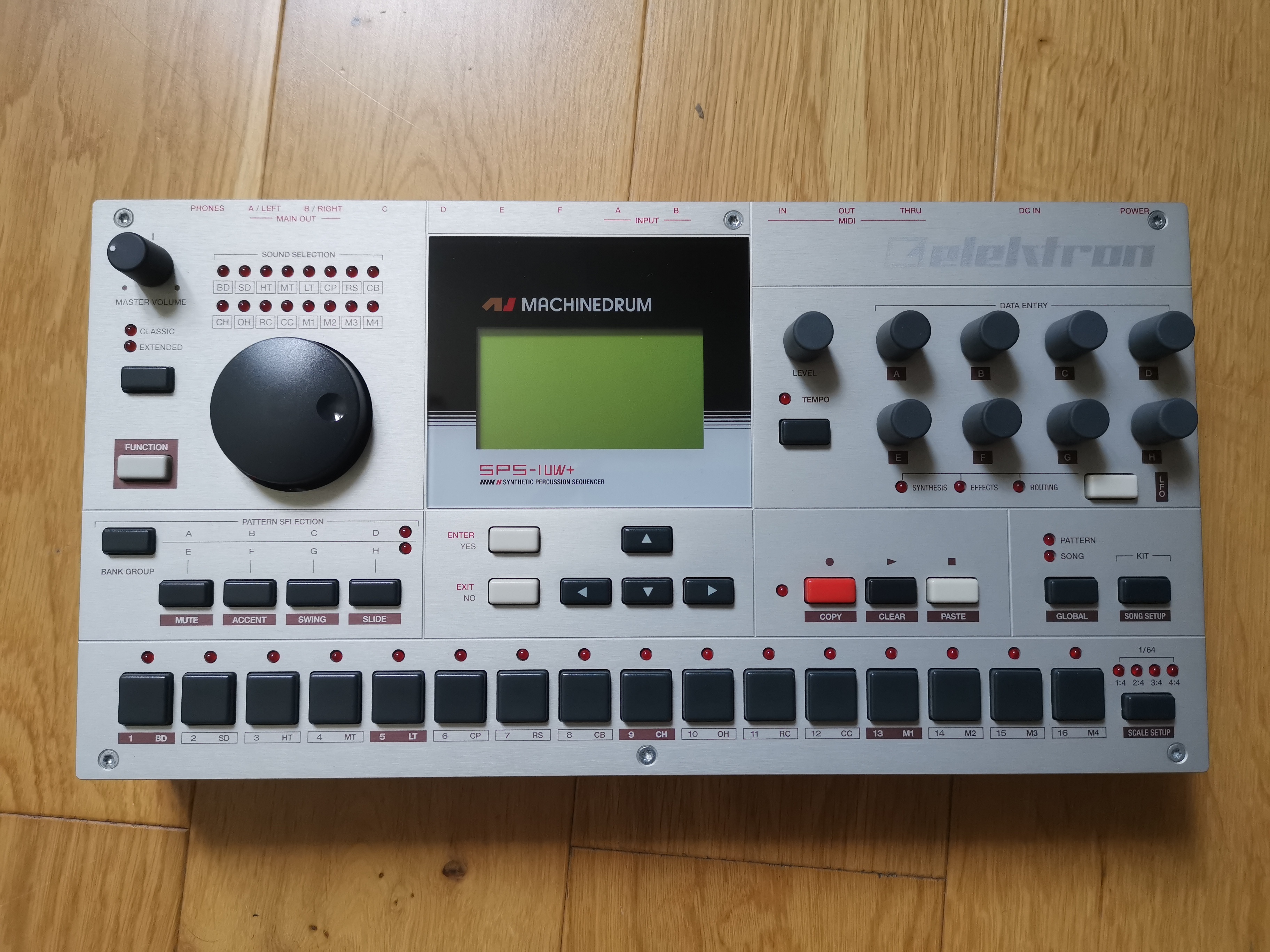 Vends machinedrum. Sps1 mkii uw+