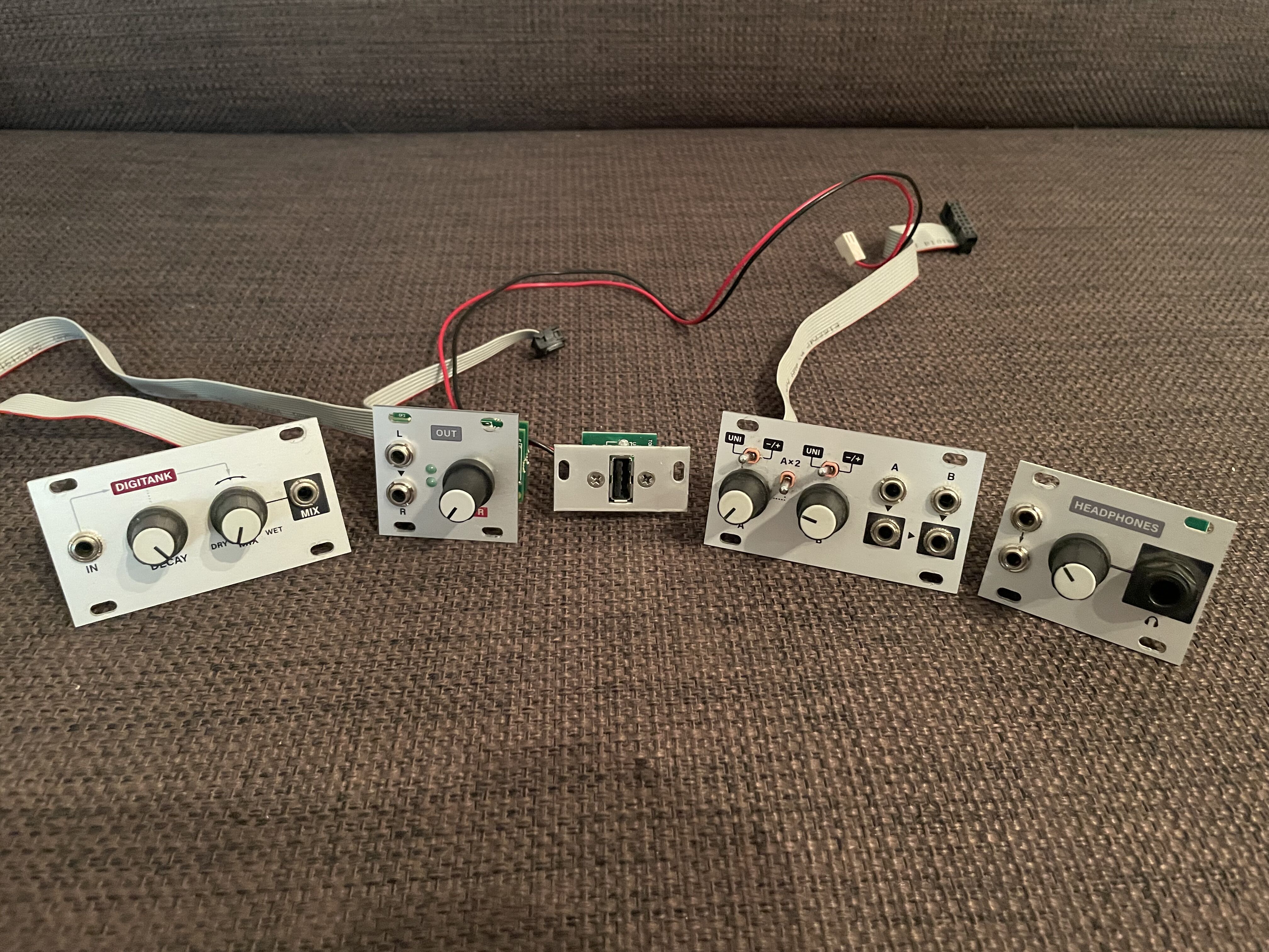 5x module 1U Intellijel