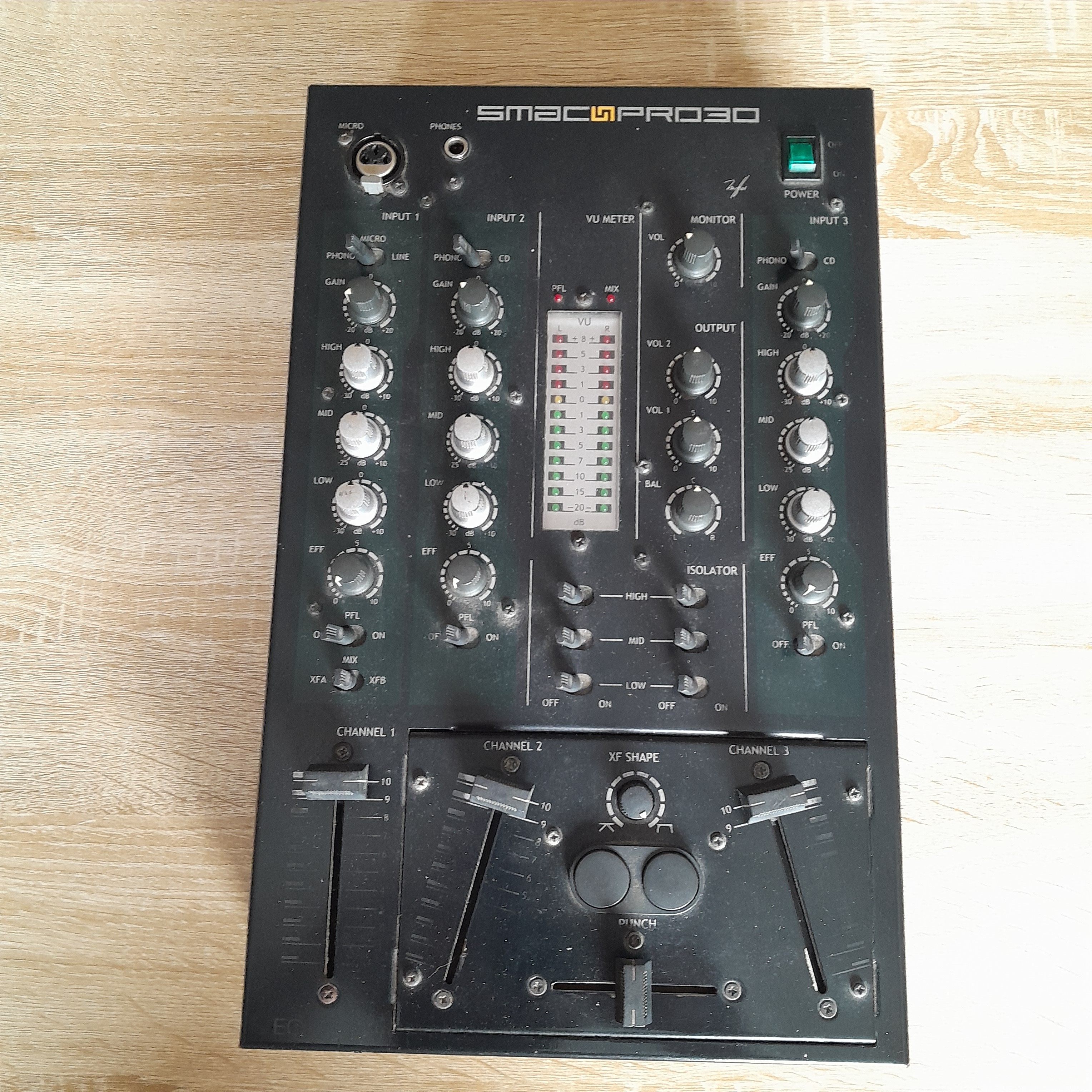 Vends table de mixage ecler smac pro 30