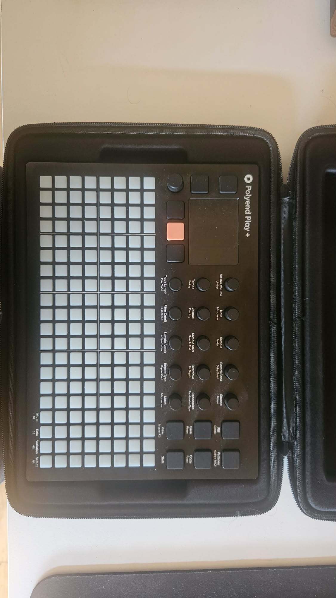 Vend polyend play+ 