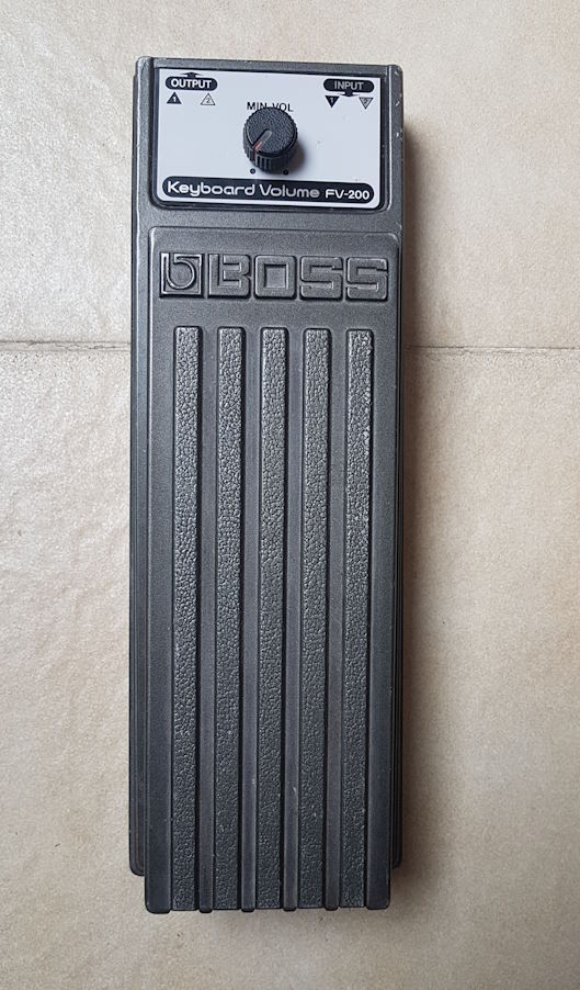 BOSS FV-200 Pédale volume claviers