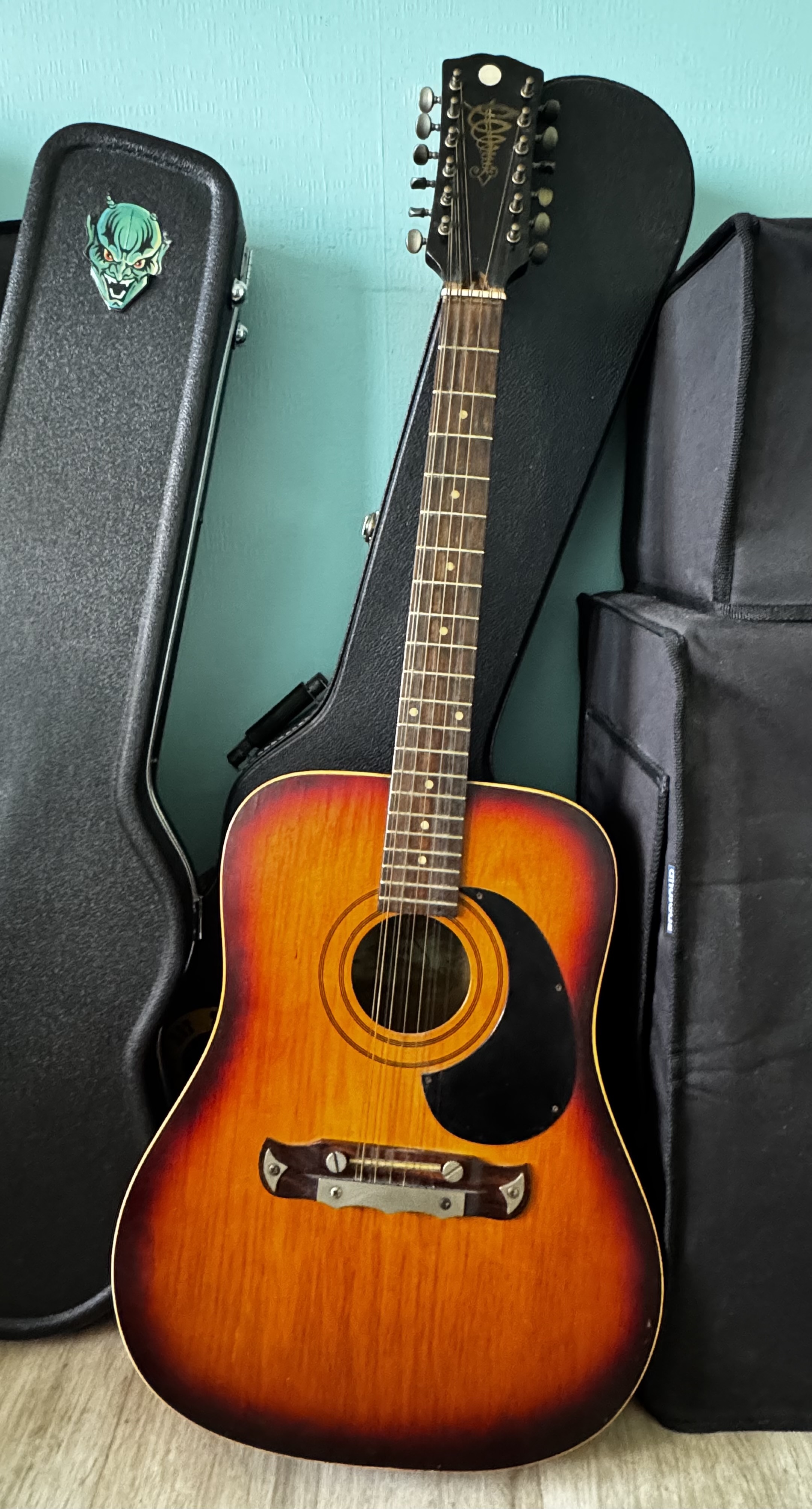 Guitare Klira / Framus vintage 12 cordes