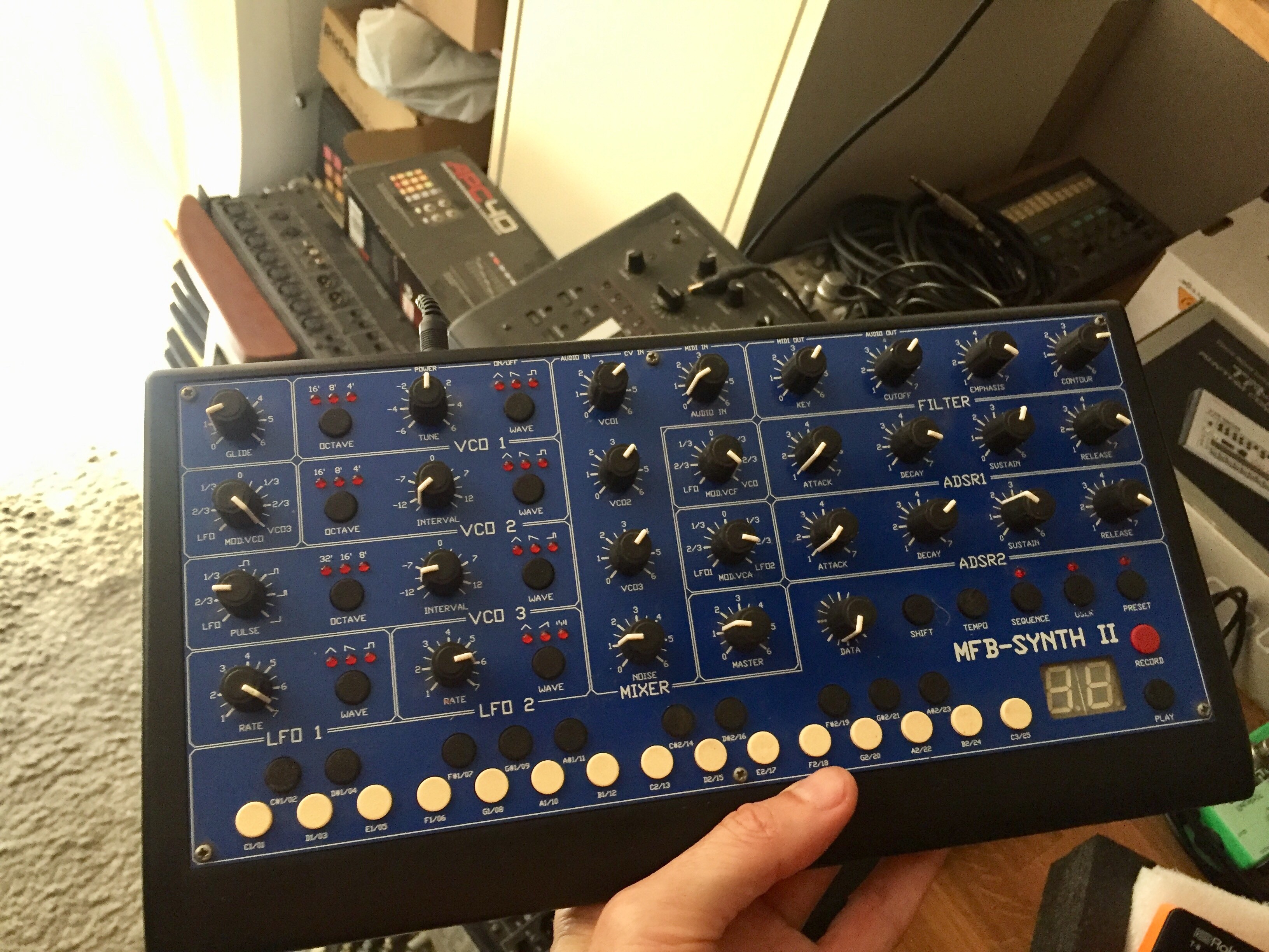Vends MFB Synth II analogique
