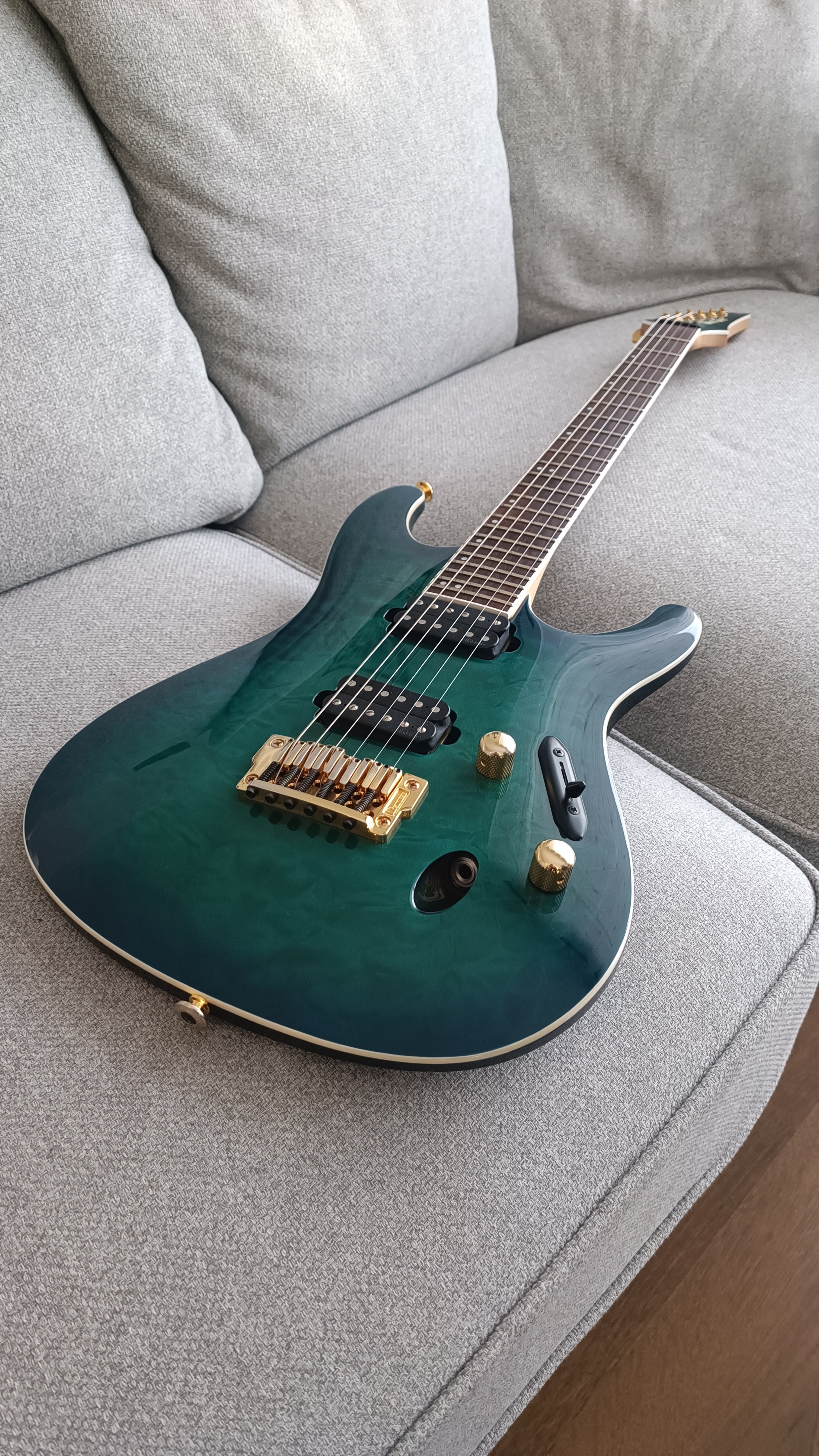 Ibanez S5521Q