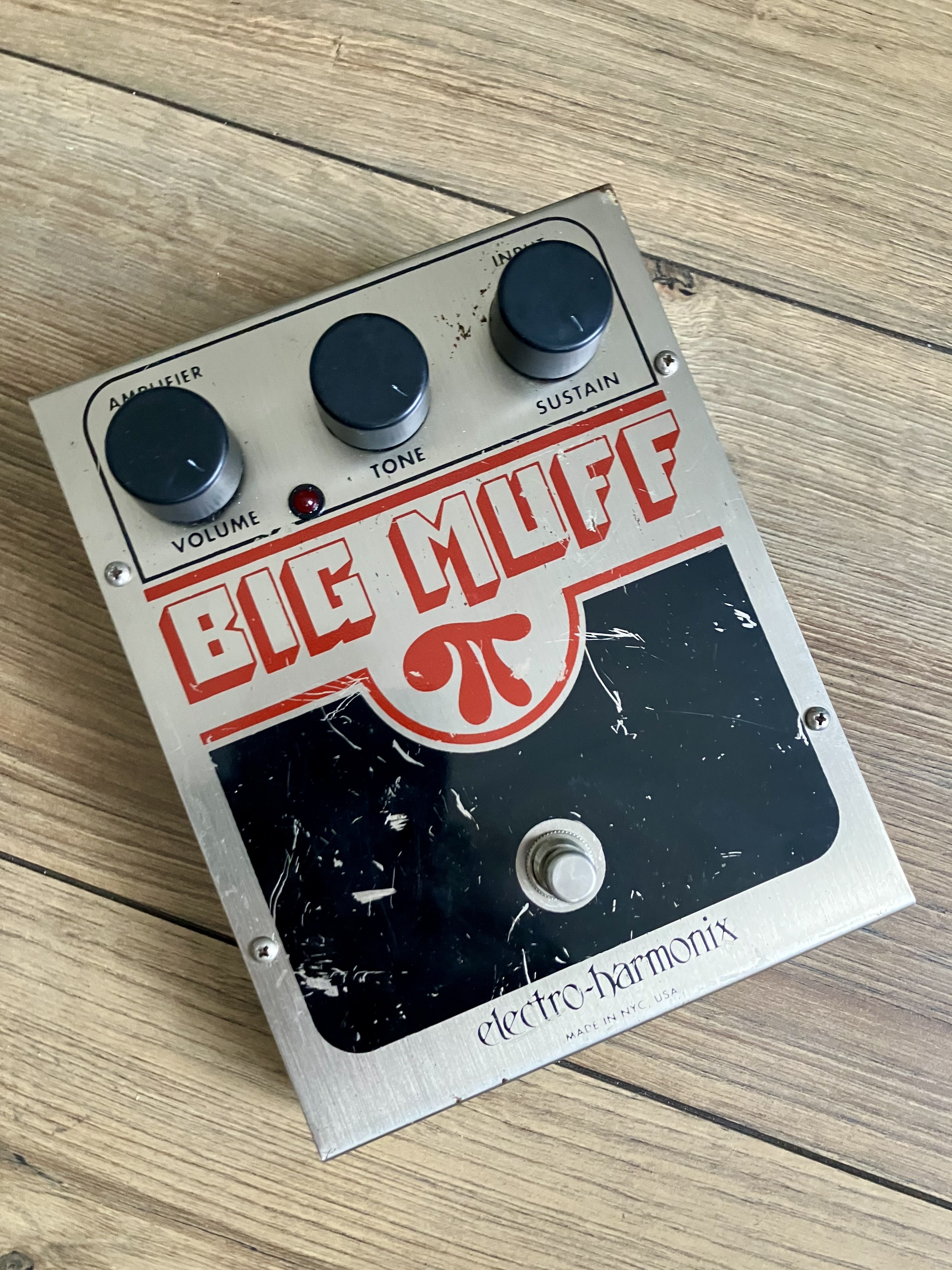 Vends Big Muff Pi V9 Electro-Harmonix made in USA (New York) 2002 Frantone era