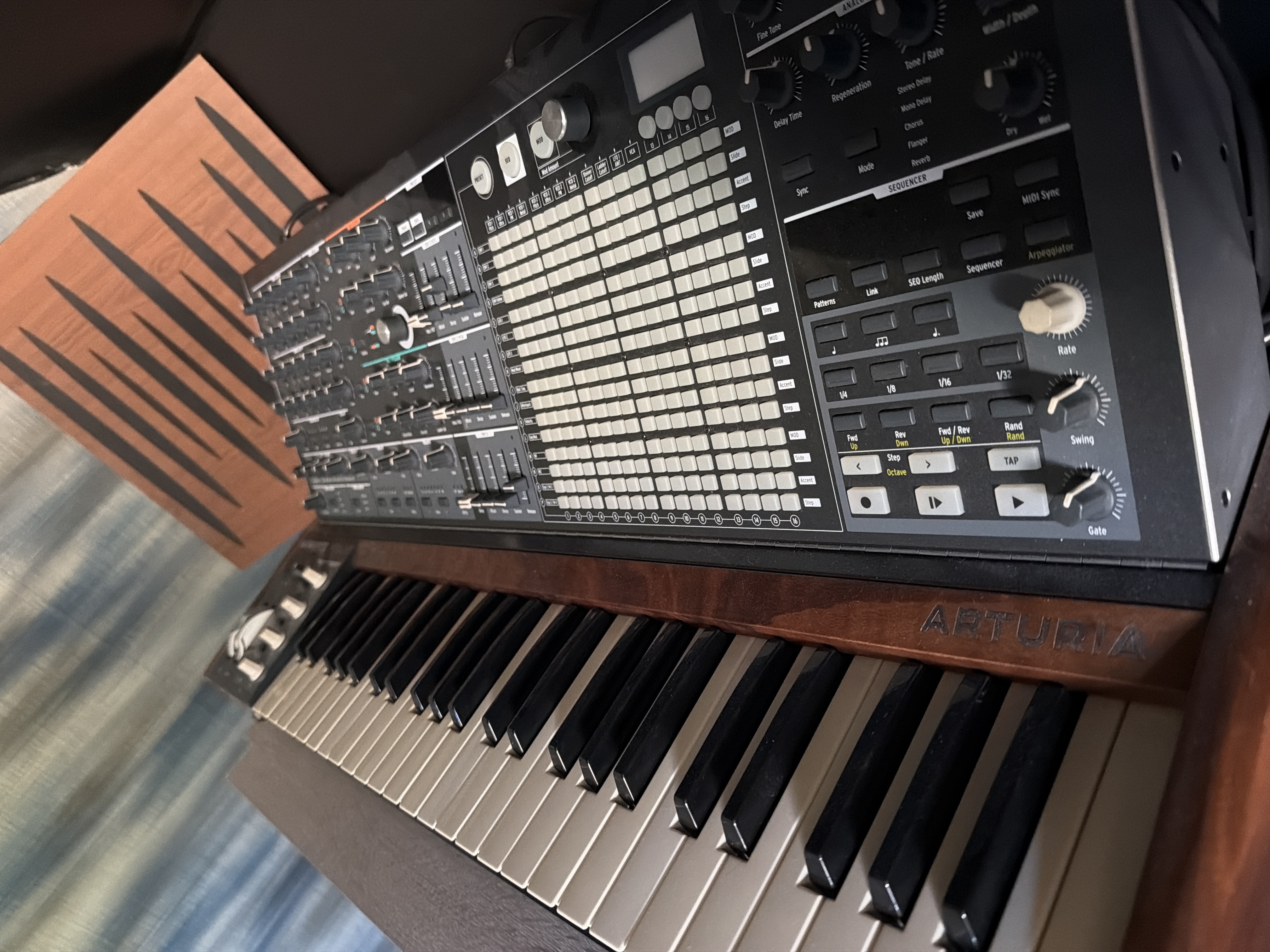 Vends synthé Arturia MatrixBrute 