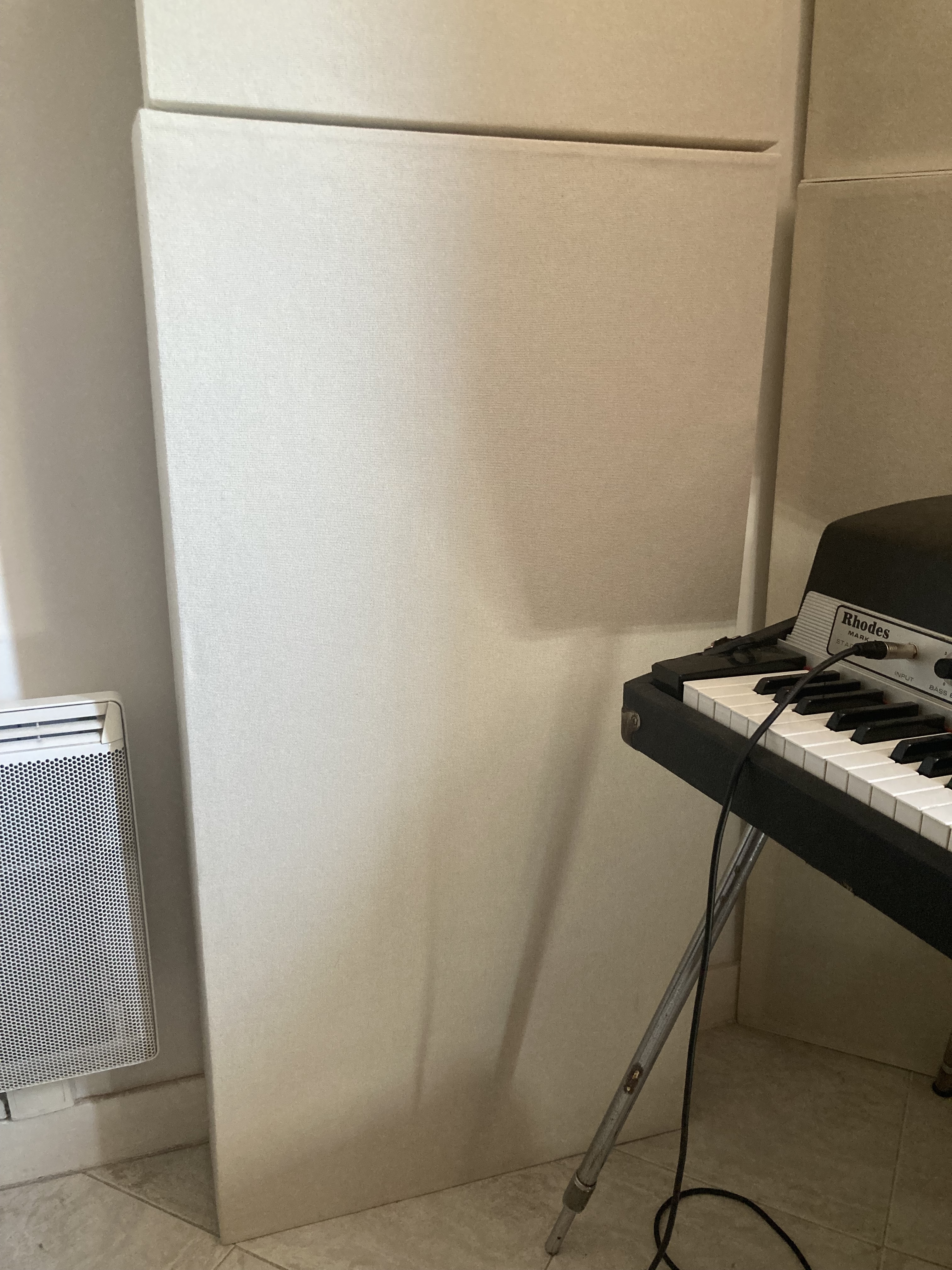 Vends Bass trap GIK Acoustics rectangulaire beige