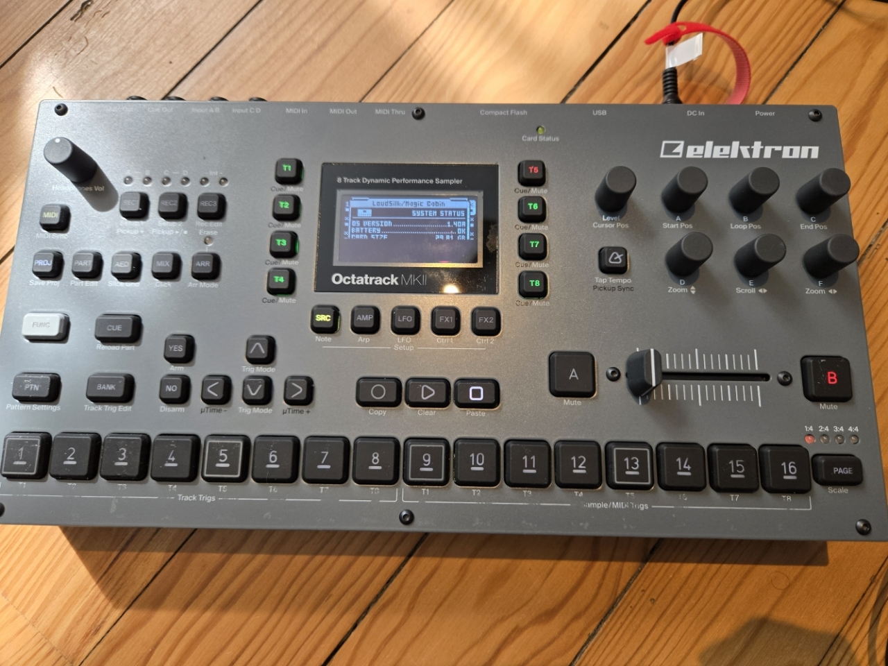 Octatrack MKII + accessoires 
