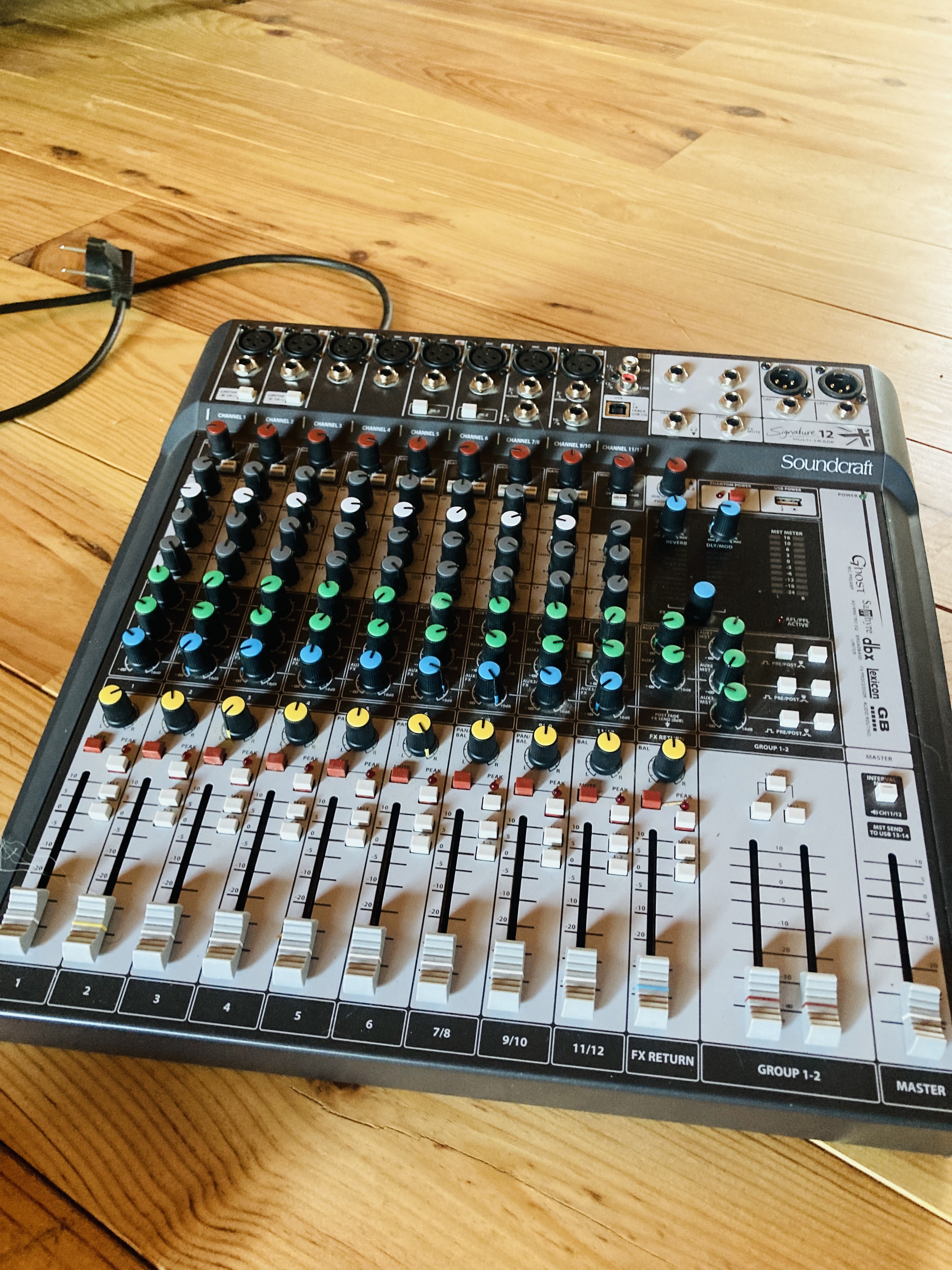 Soundcraft Signature 12 MTK (26497)