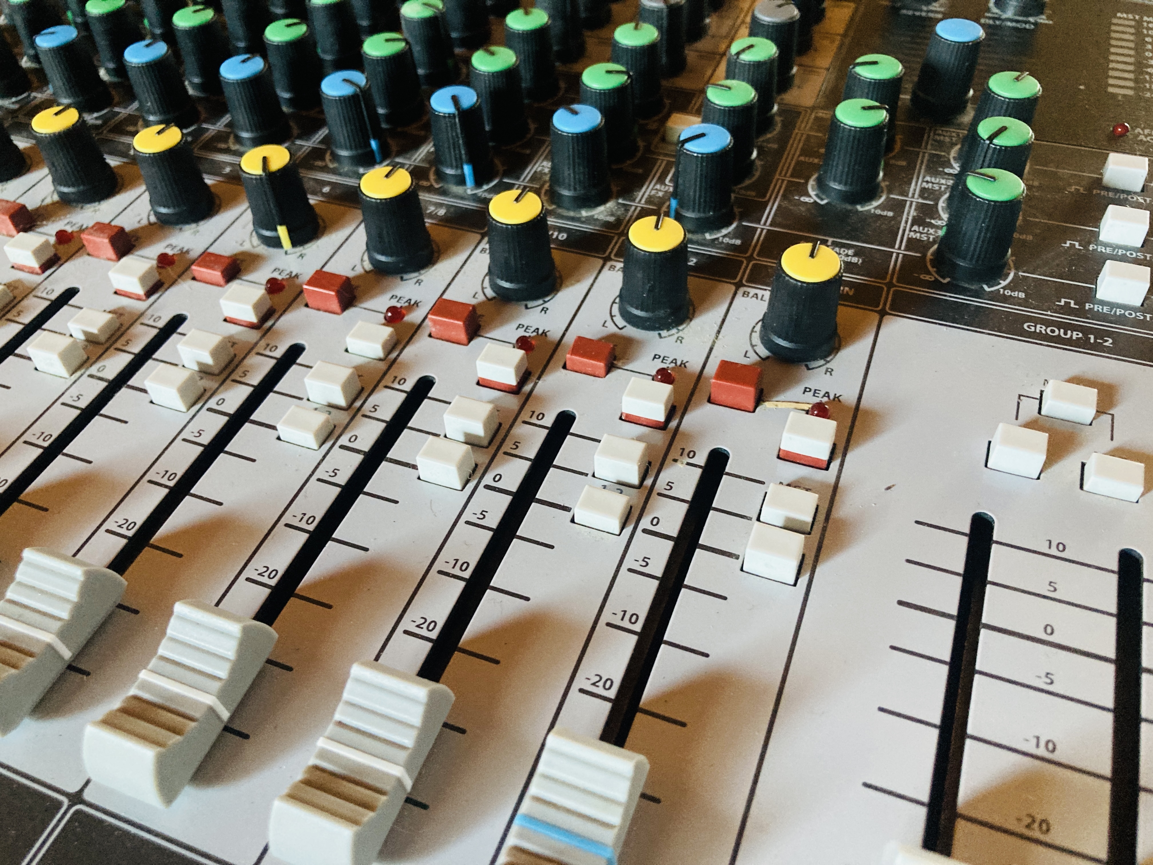 Soundcraft Signature 12 MTK (46320)