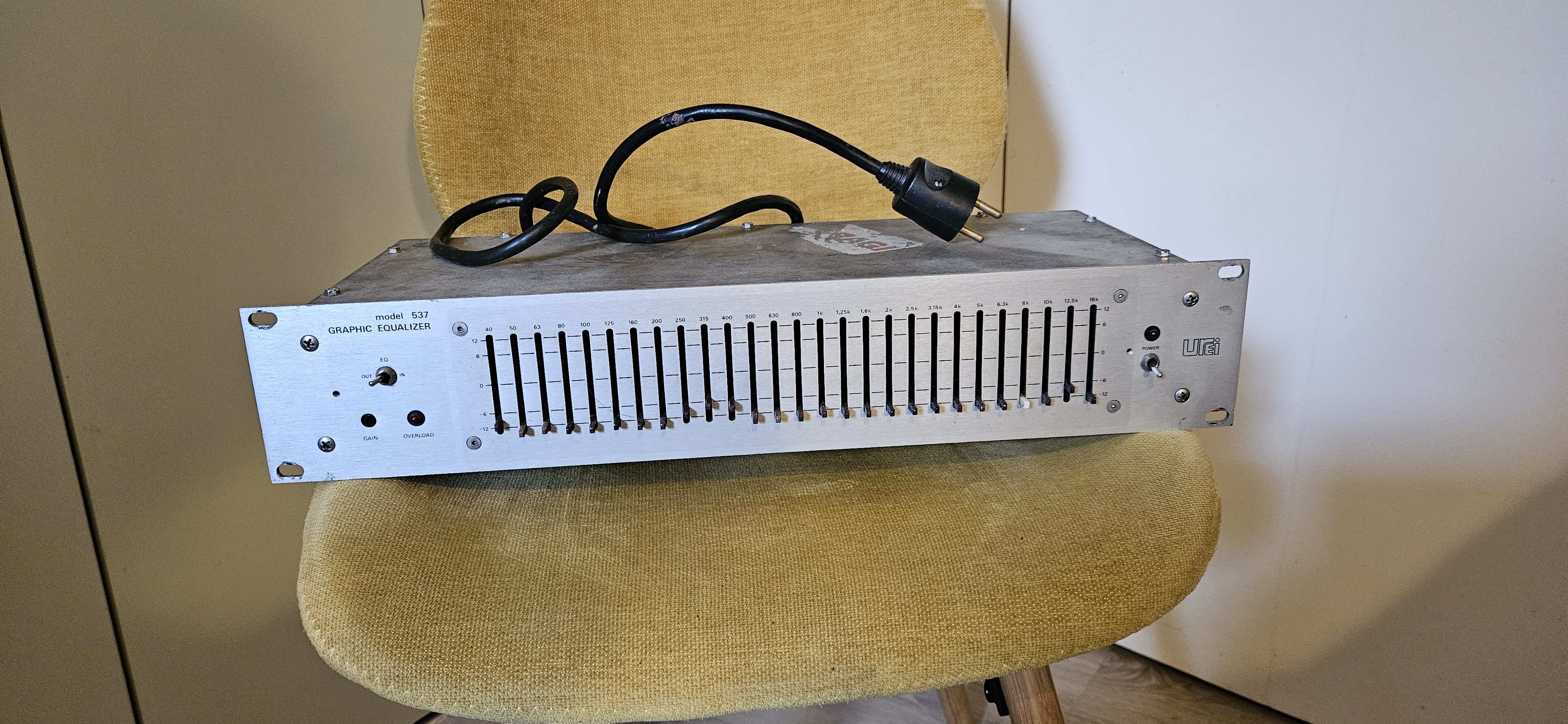 UREI Graphic Equalizer 537 - pour pièces